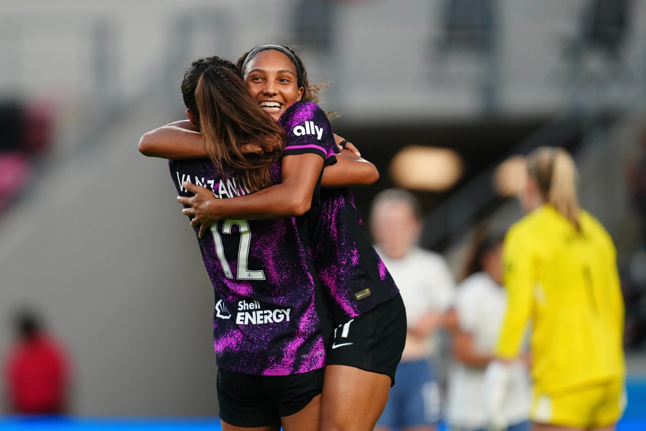 Dash Stay Unbeaten in August, Share Points in 1-1 Draw With Reign