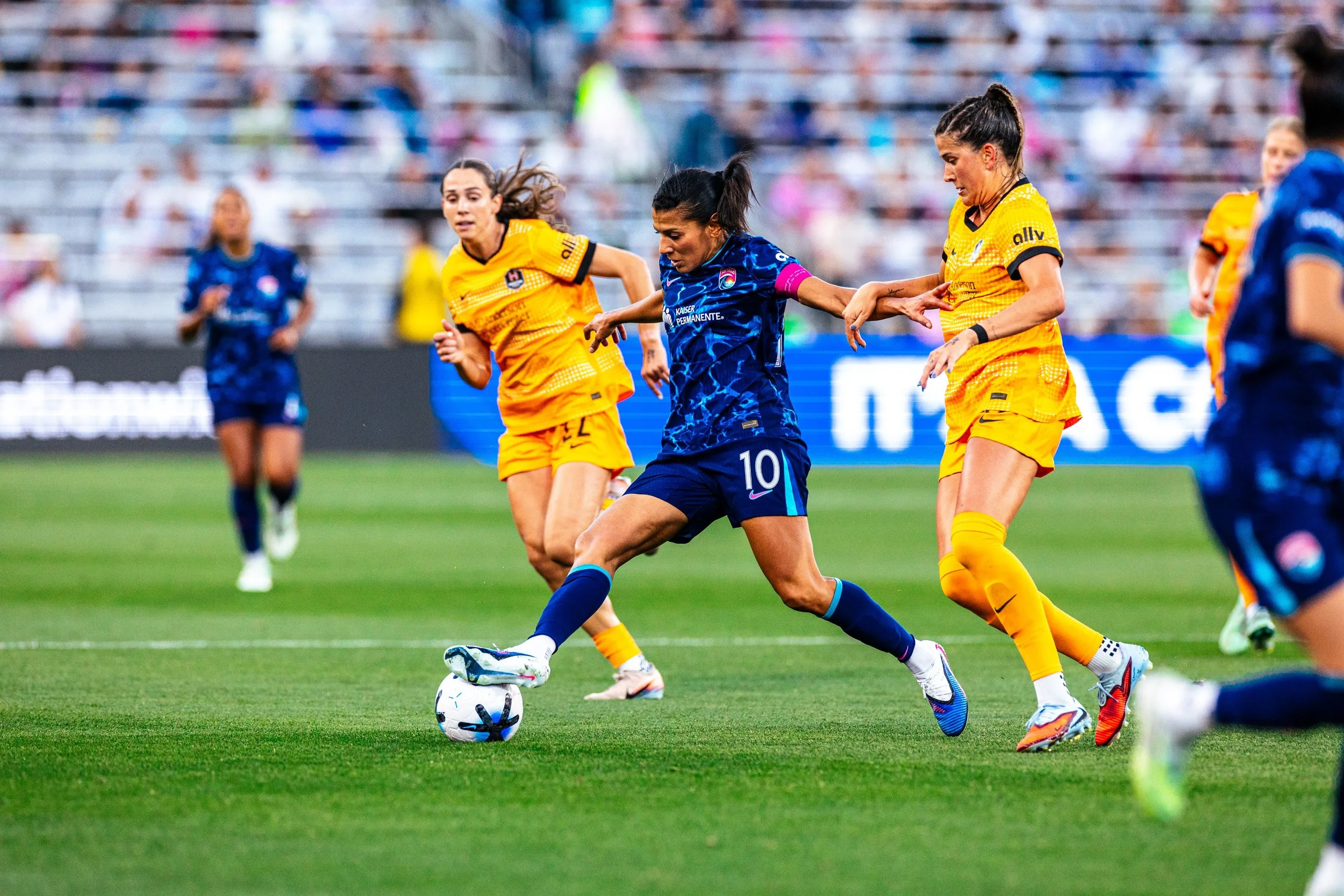Houston Dash start 2026 season with road win in San Diego