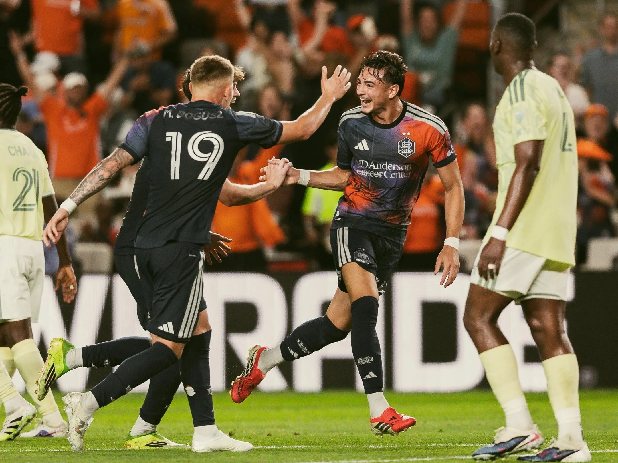 Bogusz goal gives Houston Dynamo thrilling win over Portland Timbers