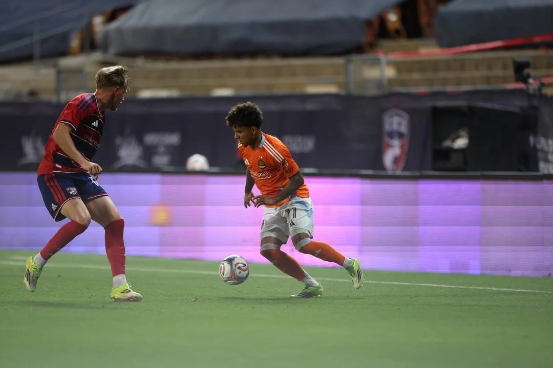 Houston ganó la remontada, Perdió el partido