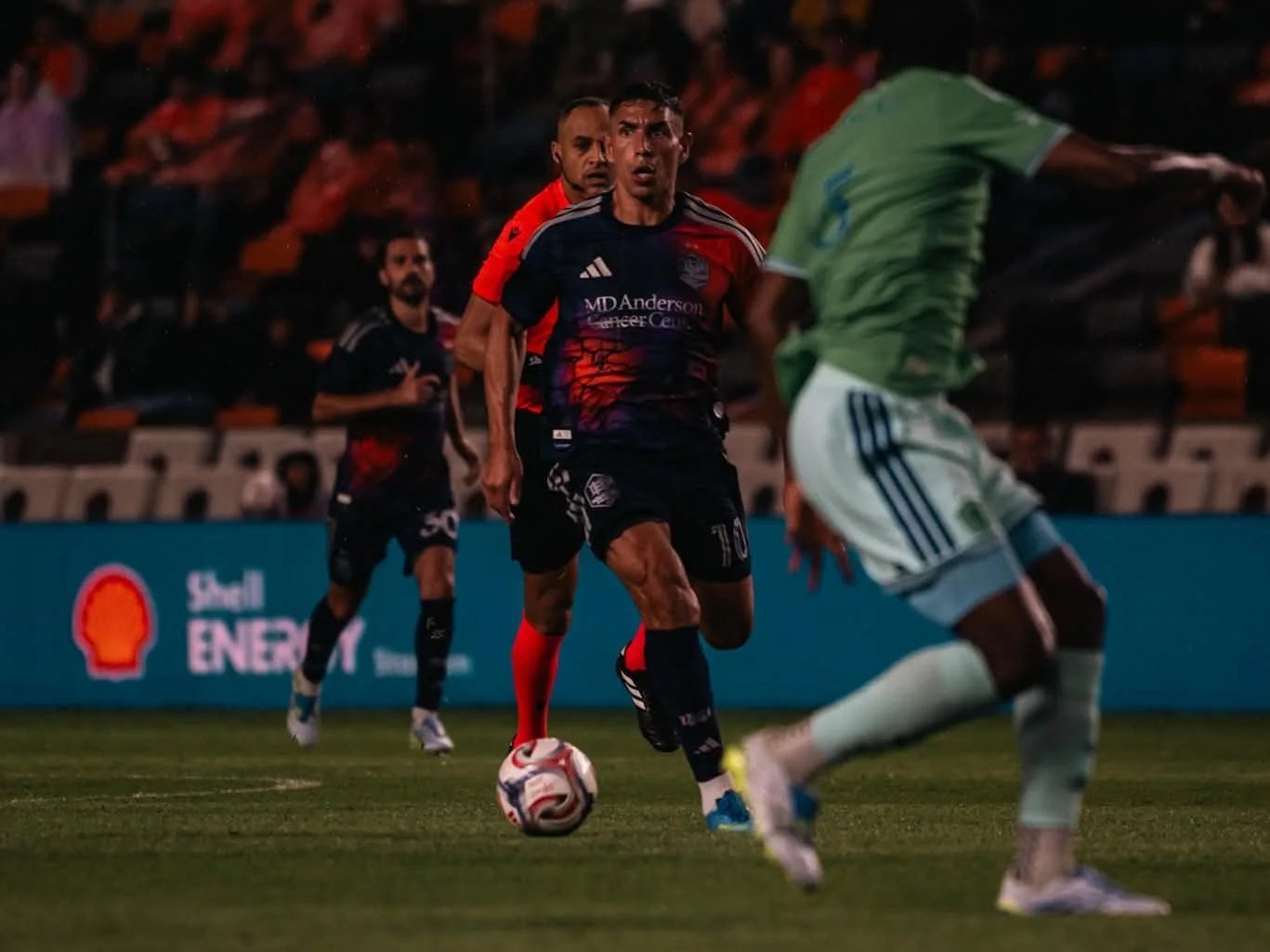 83 Minutos de Nada, Uno de Todo