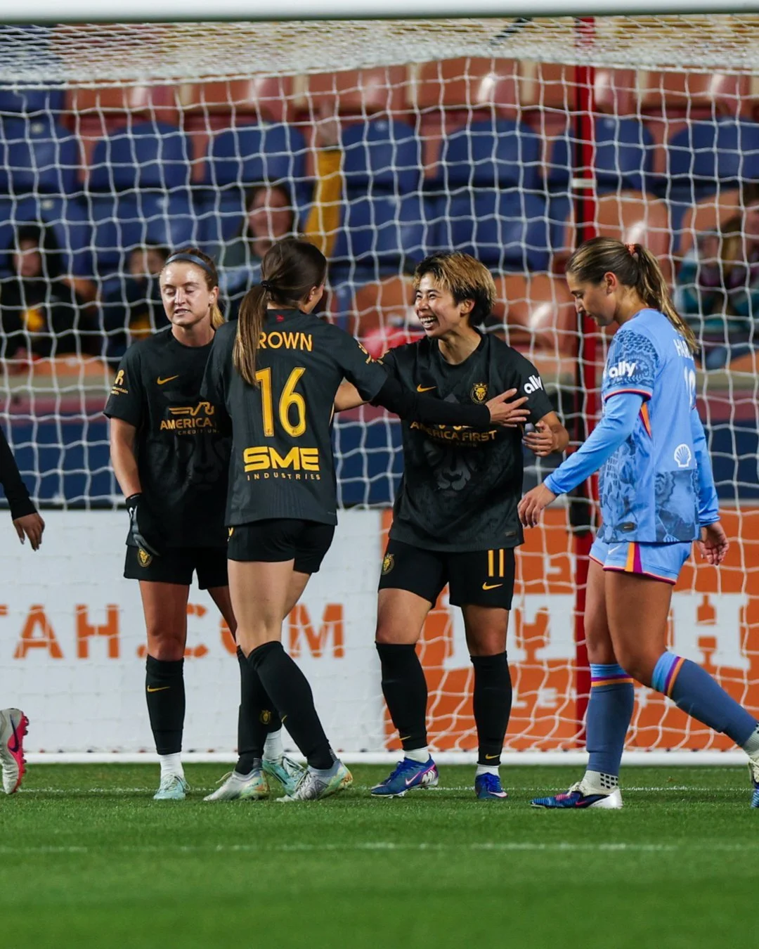 Houston Dash Shut Out in Utah, Lose Van Zanten to Injury Scare