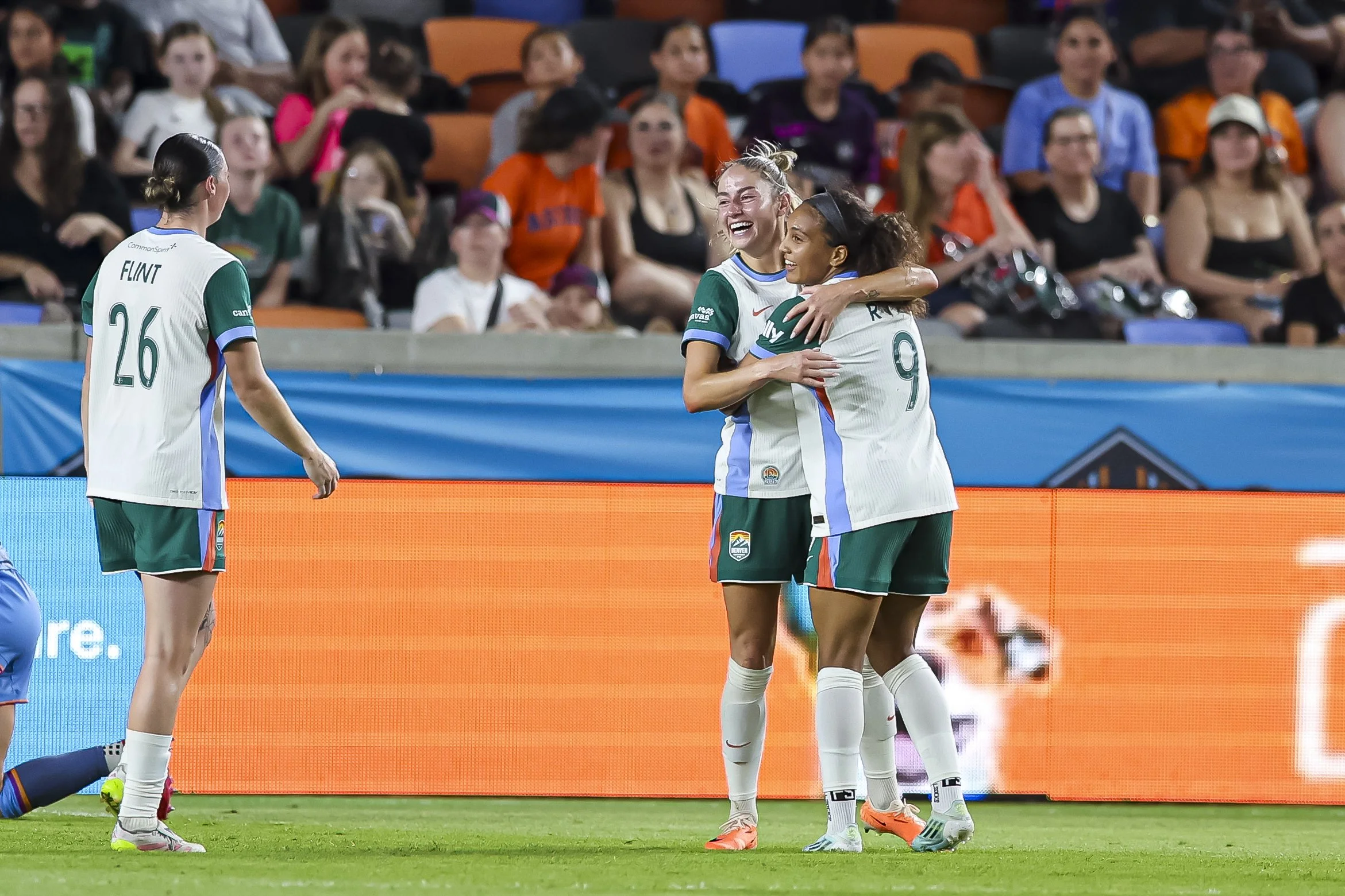 Houston Dash Struggles Continue in 4-1 Home Loss to Denver Summit FC