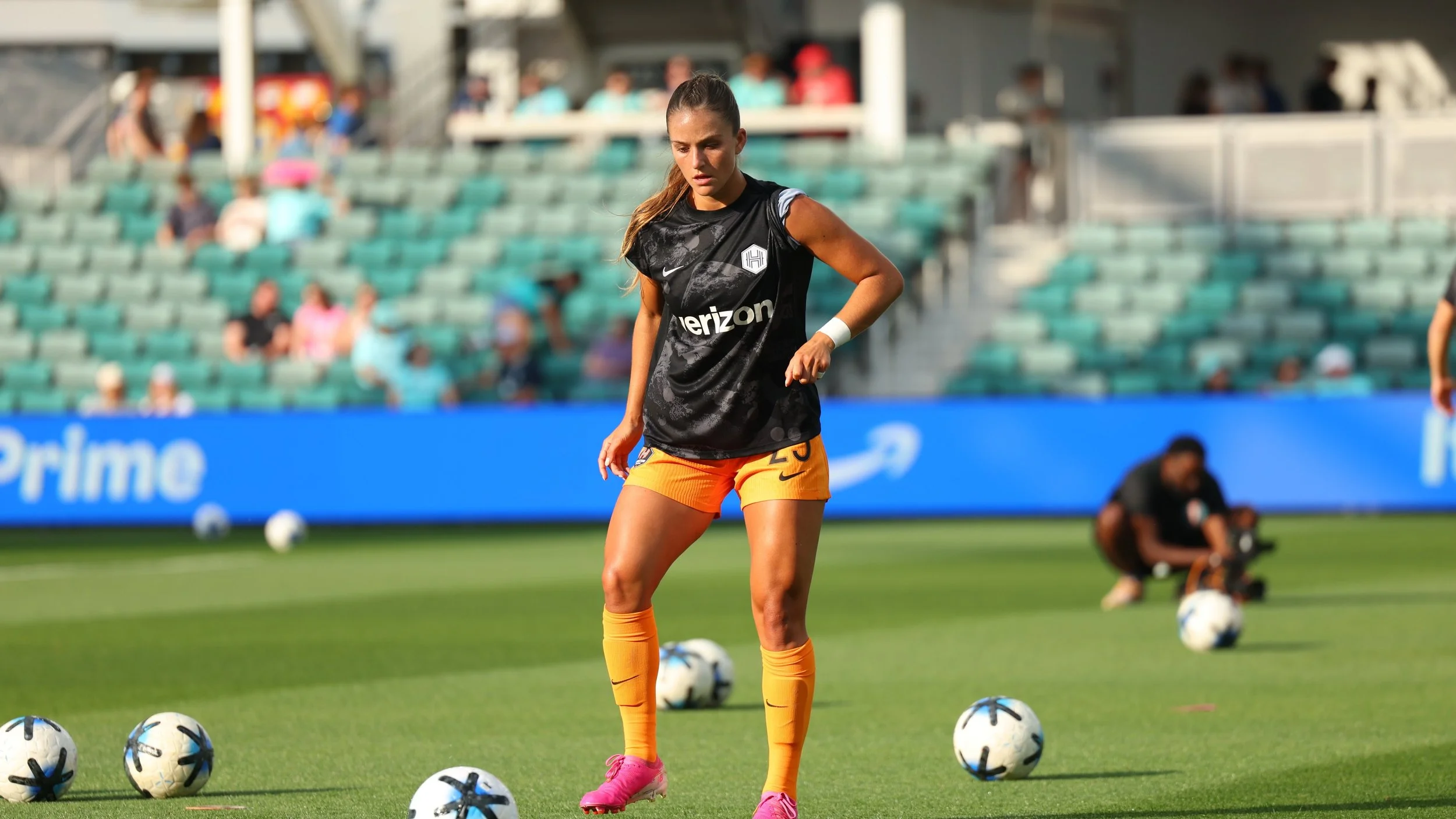 Houston Dash Search for Answers Against League-Leading San Diego Wave