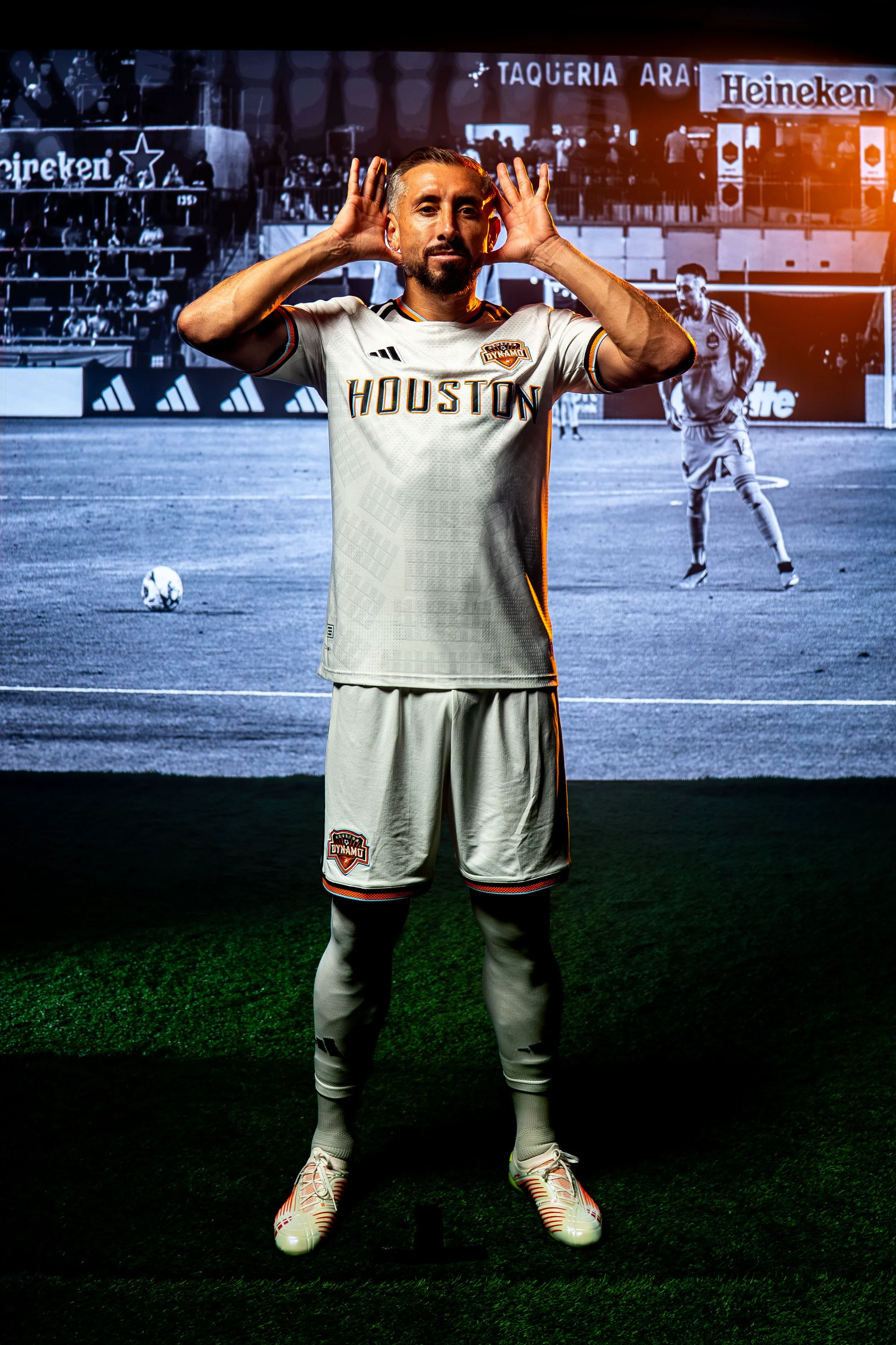 CC_HECTOR_HERRERA_ARCHIVE_KIT_2083.jpg