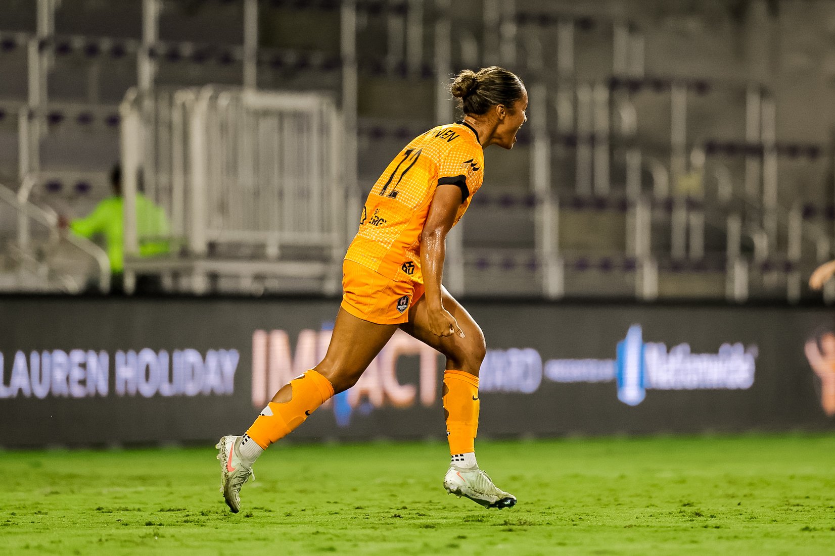 Houston Dash Look to Reignite Playoff Push Against Utah Royals