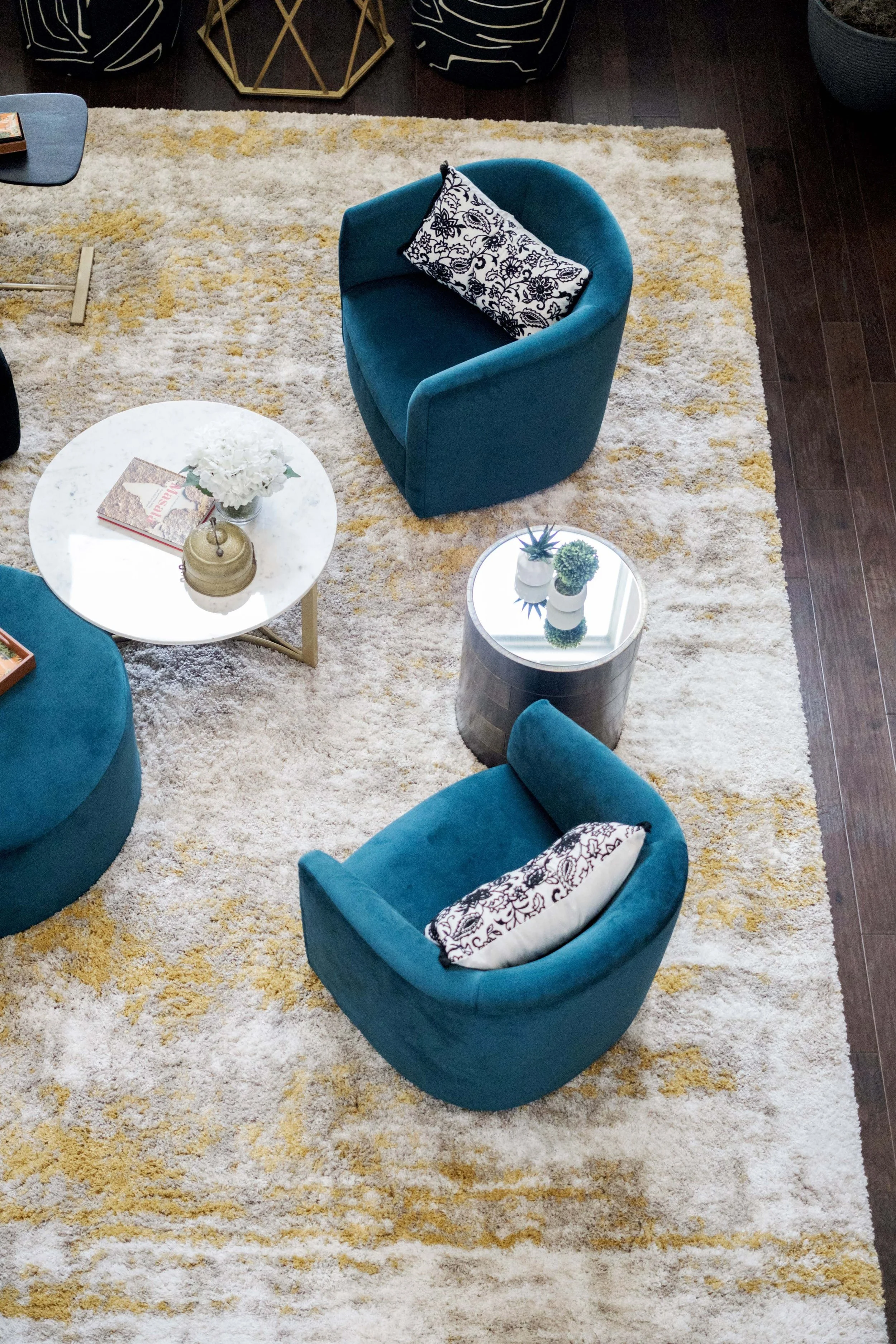 A closer view of the swivel chairs that let conversation to flow, or allow a view of the TV.