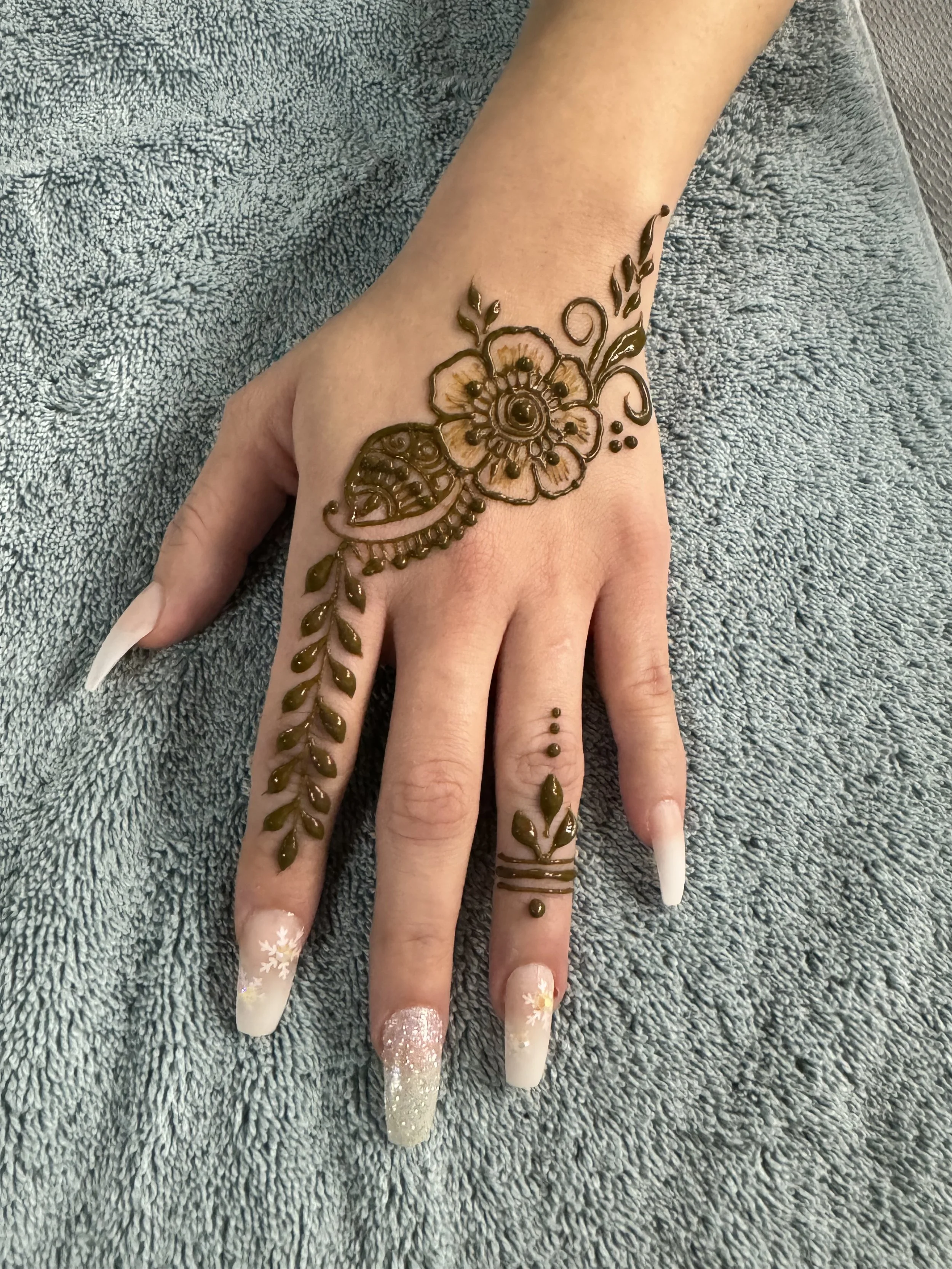 bridal-shower-event-henna-1.jpeg