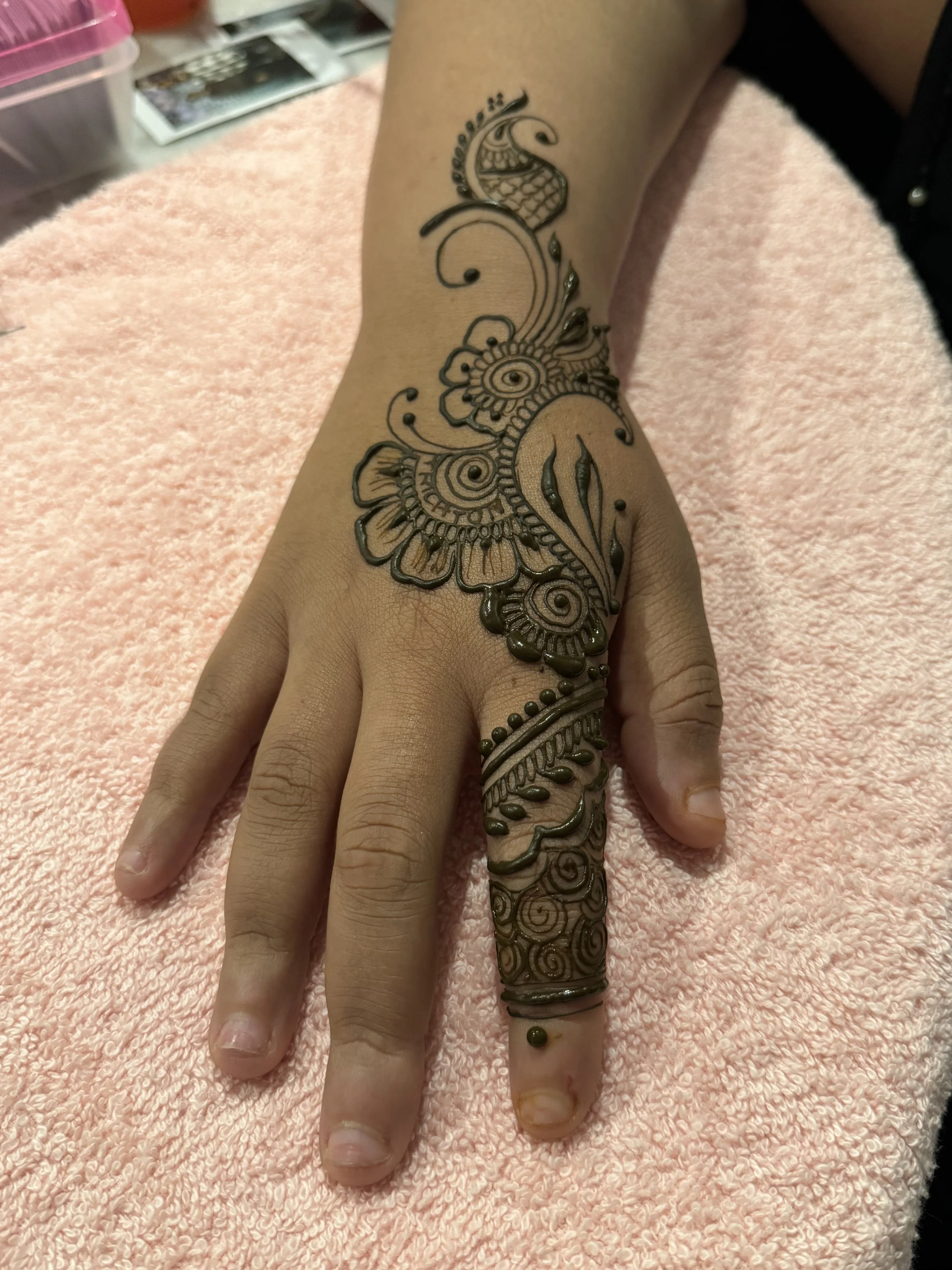 bridal-shower-event-henna-maryland-3.jpeg