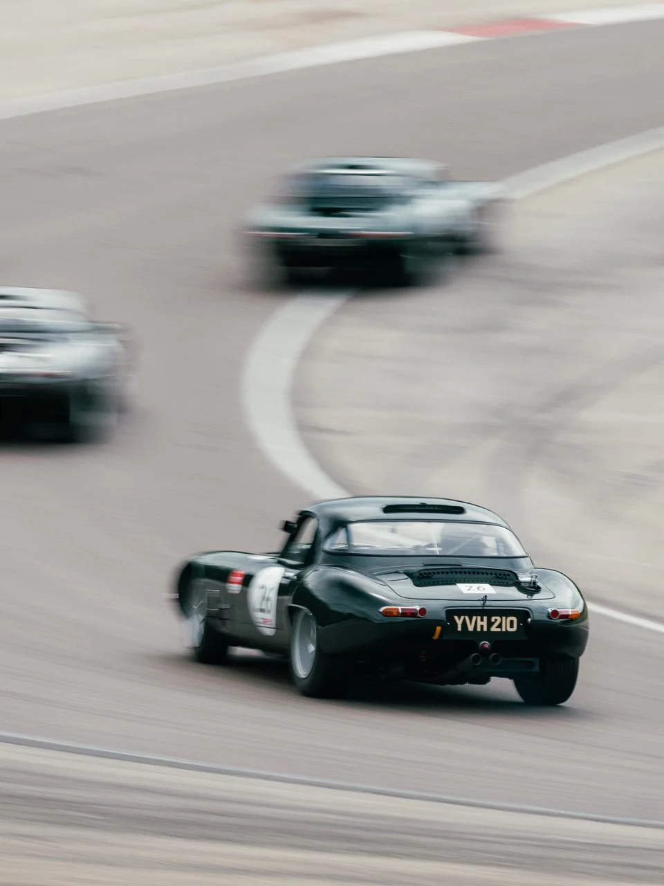 CKL Jaguar E-type Lightweight YVH 210 Pouas curve Dijon-Prenois Circuit