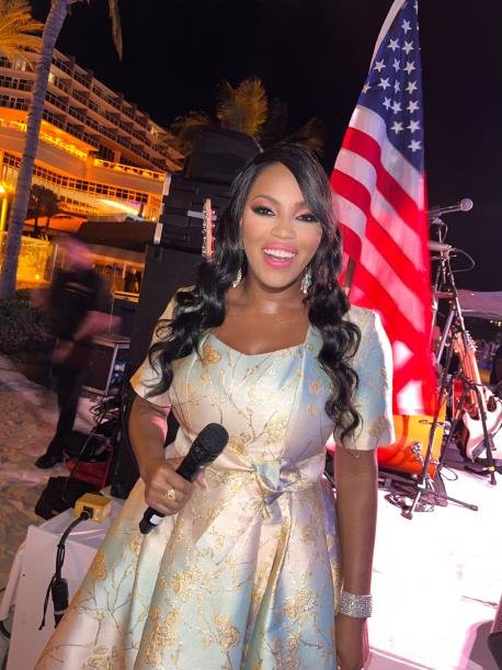 November 2022, Mary honoring  America and America’s heroes in performance for a private event hosted by Bank of America and Merrill Lynch Wealth Management.