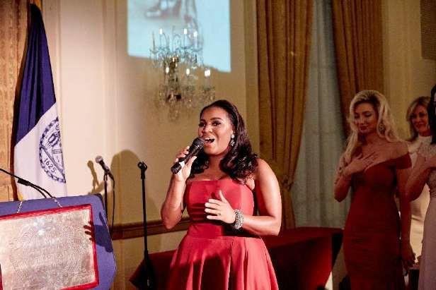 2018, Mary was the headliner and  featured artist for the 97th Annual  Women’s National Republican Club Awards Gala in New York, NY.