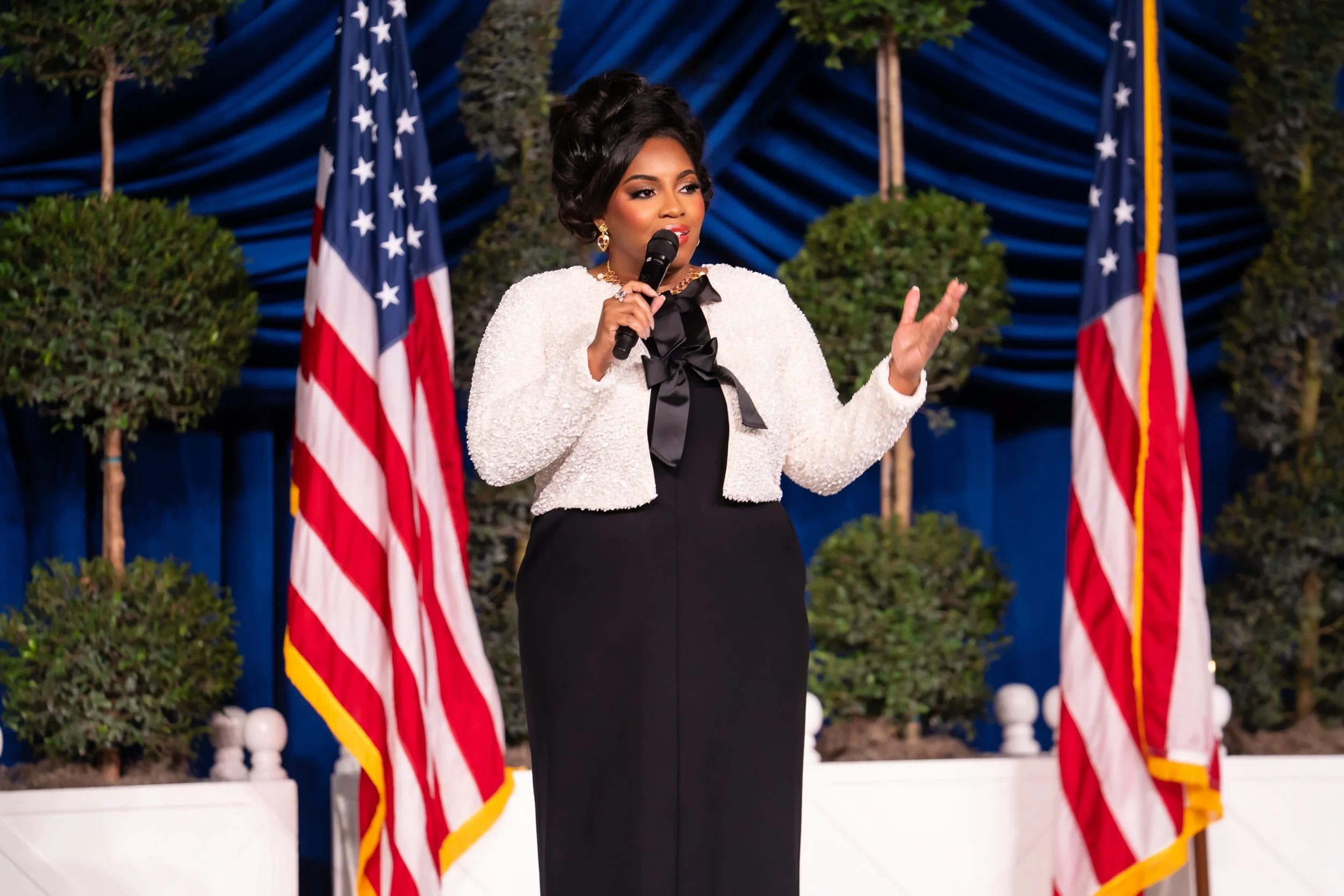 December 2nd, 2025, Mary was the featured entertainment for the 2025 PragerU East Coast Gala at MaraLago (home of President Trump and First Lady Melania Trump) in Palm Beac