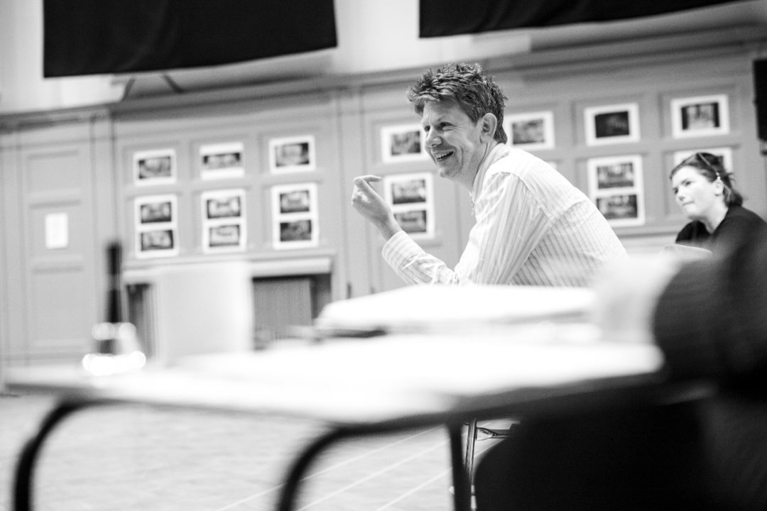MACBETH-in-rehearsals.-Simon-Godwin-Director-Photo-credit-Matt-Humphrey.jpg
