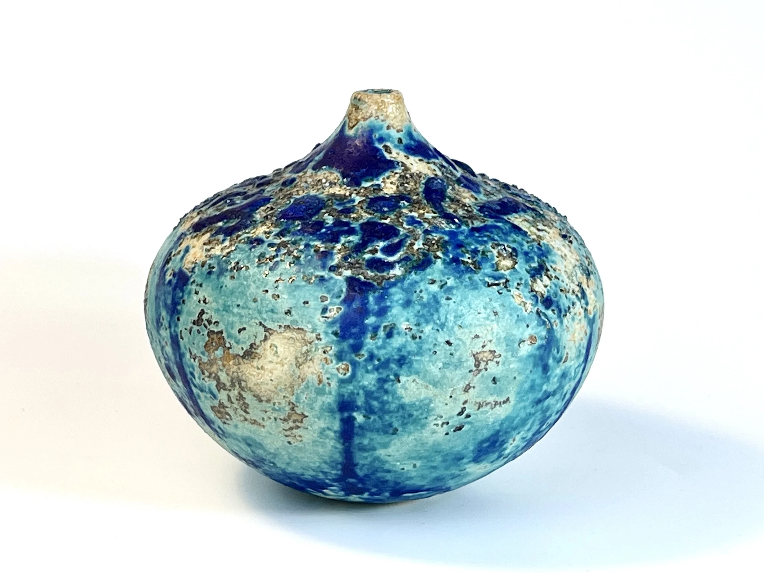 St Ives Collection. Hand-coiled with St Thomas Stoneware clay with inserts of sand collected from location. 