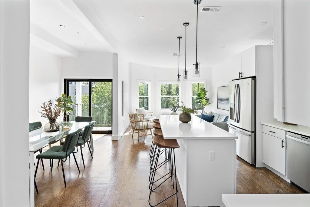333 Maverick Street | $849,000