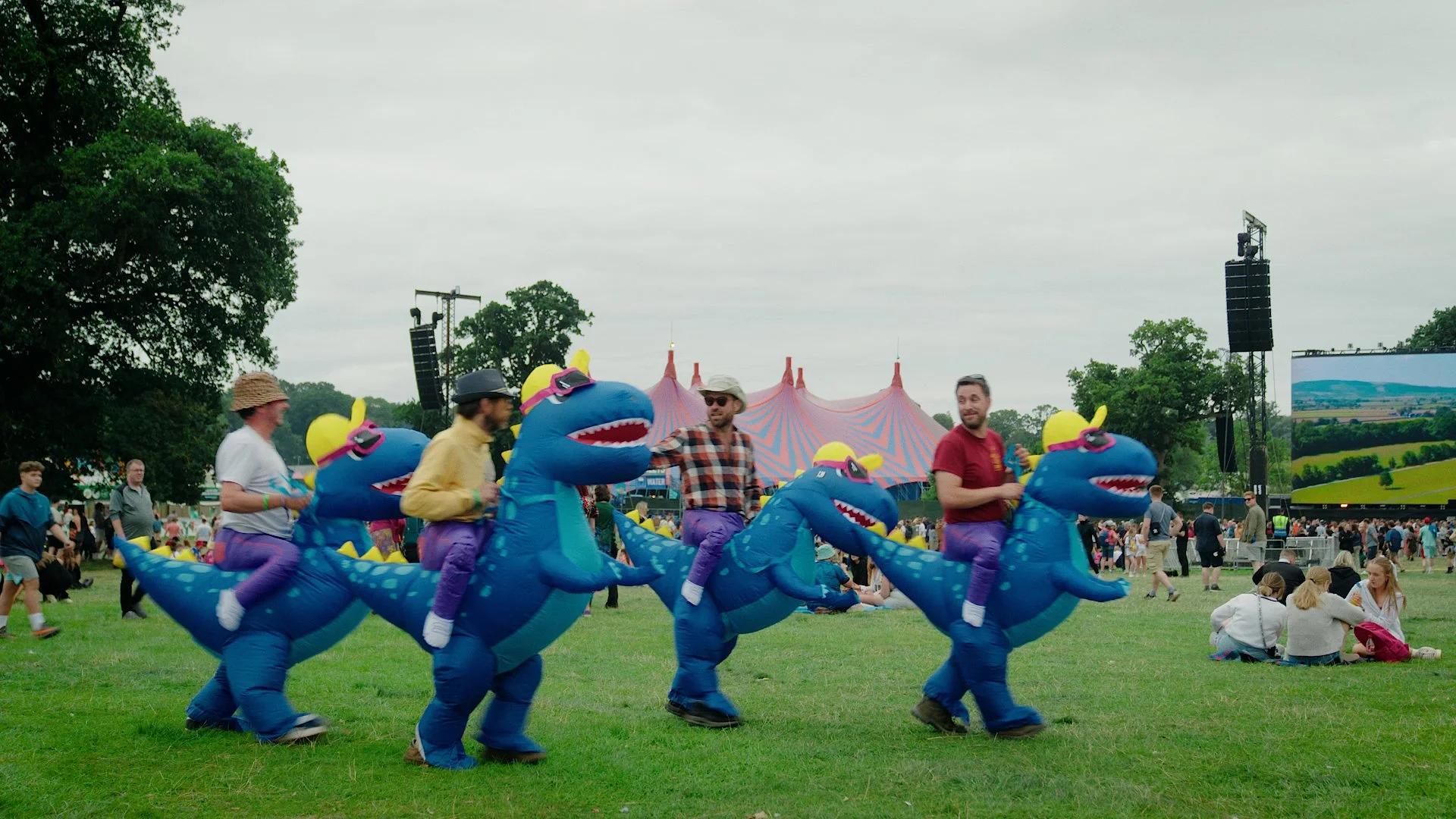 Dinos.jpg