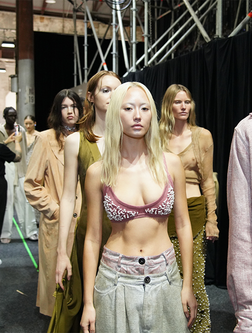 albus-lumen-runway.png