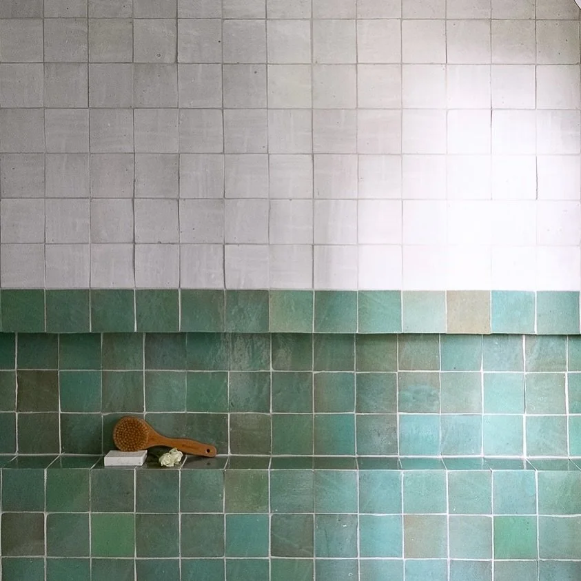 The zellige of our dreams. 💚

Tile: @riadtile 4x4 Zellige in Sea Green and Snow White
Grout: @mapeiusa in Alabaster 
GC &amp; Tile Install: @akn_interiors 
Photo: @khhomephotos