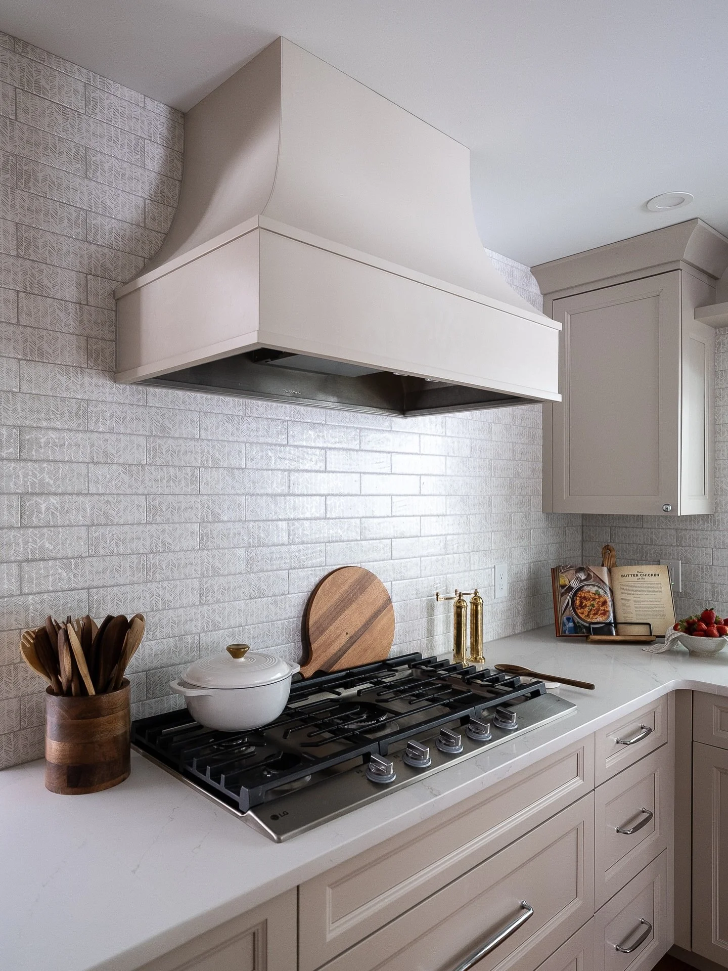 Same corner, different day&hellip; designed to grow with you! 

One of the challenges with opening up a kitchen? You often lose upper wall storage. 

In this renovation, that actually worked in our favor. We maximized the open feel and relocated the 