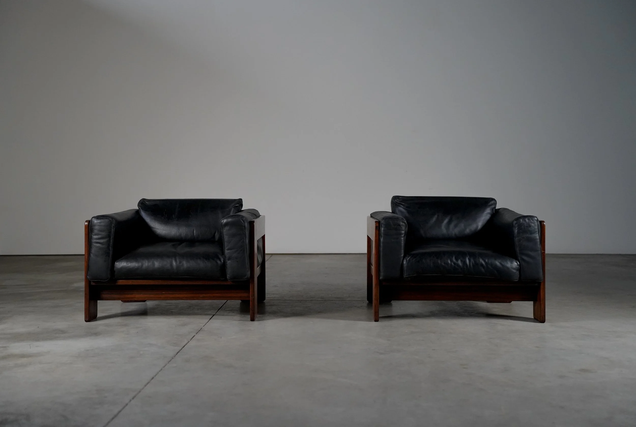 PAIR OF BASTIANO LOUNGE CHAIRS BY TOBIA SCARPA