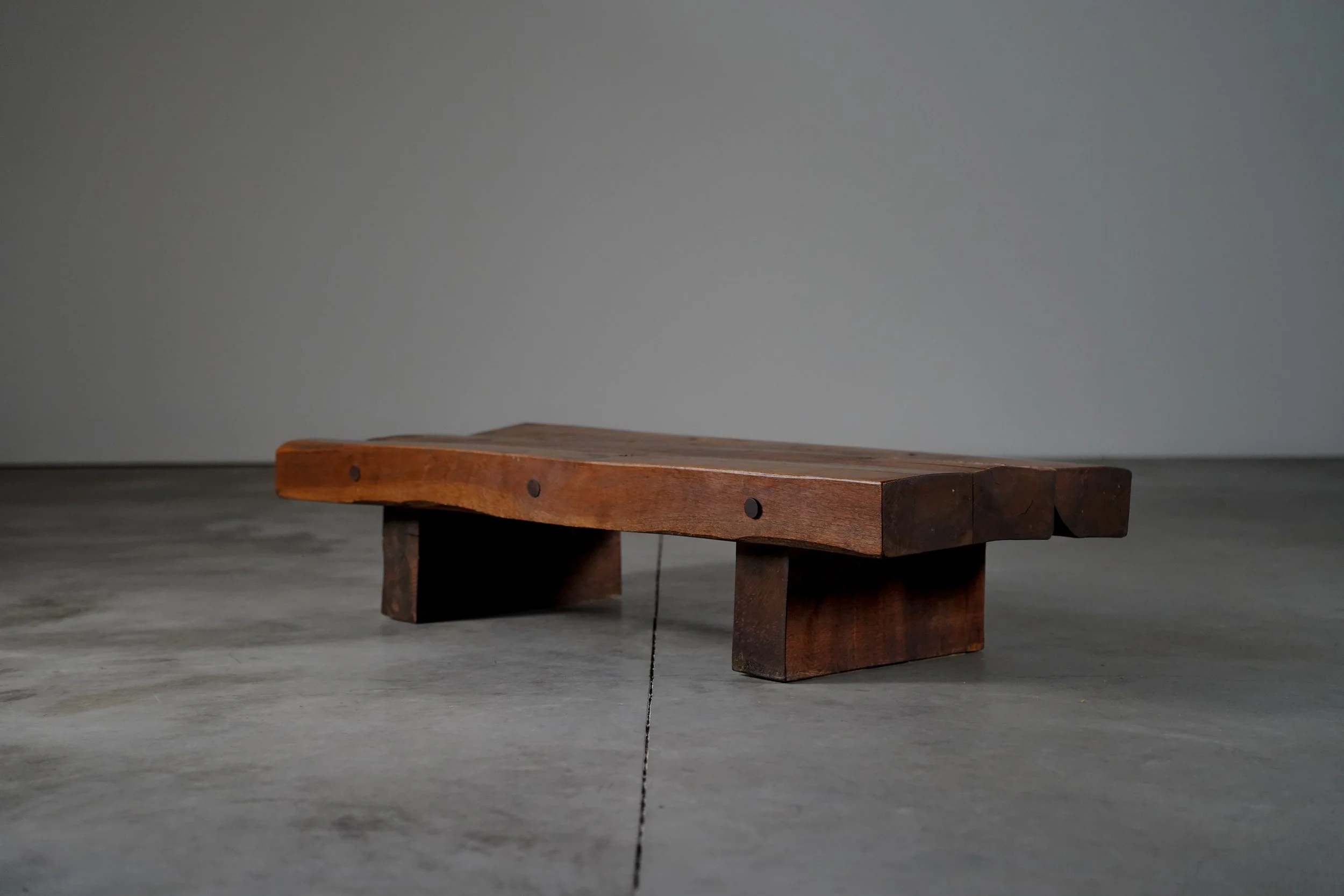 RUSTIC RECTANGULAR OAK COFFEE TABLE