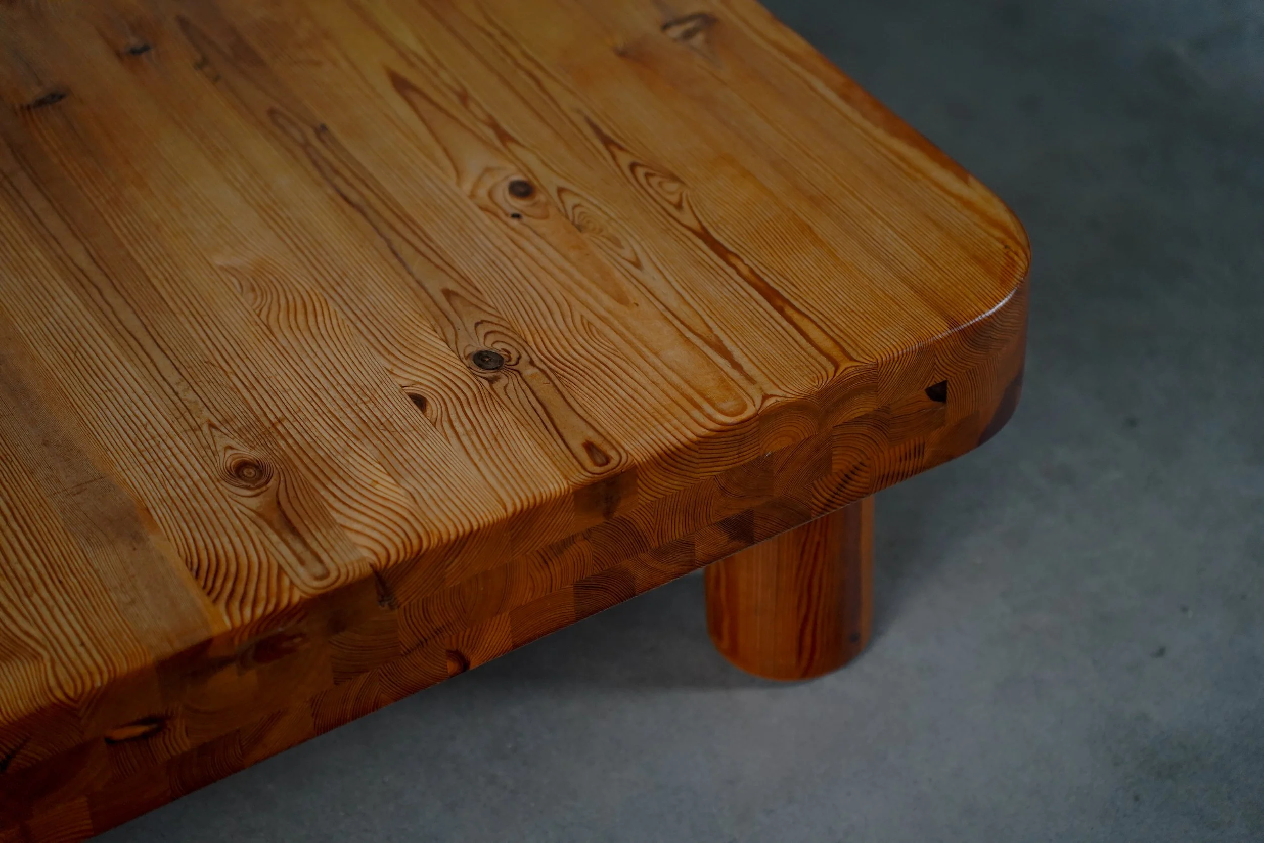 SQUARE PINE COFFEE TABLE