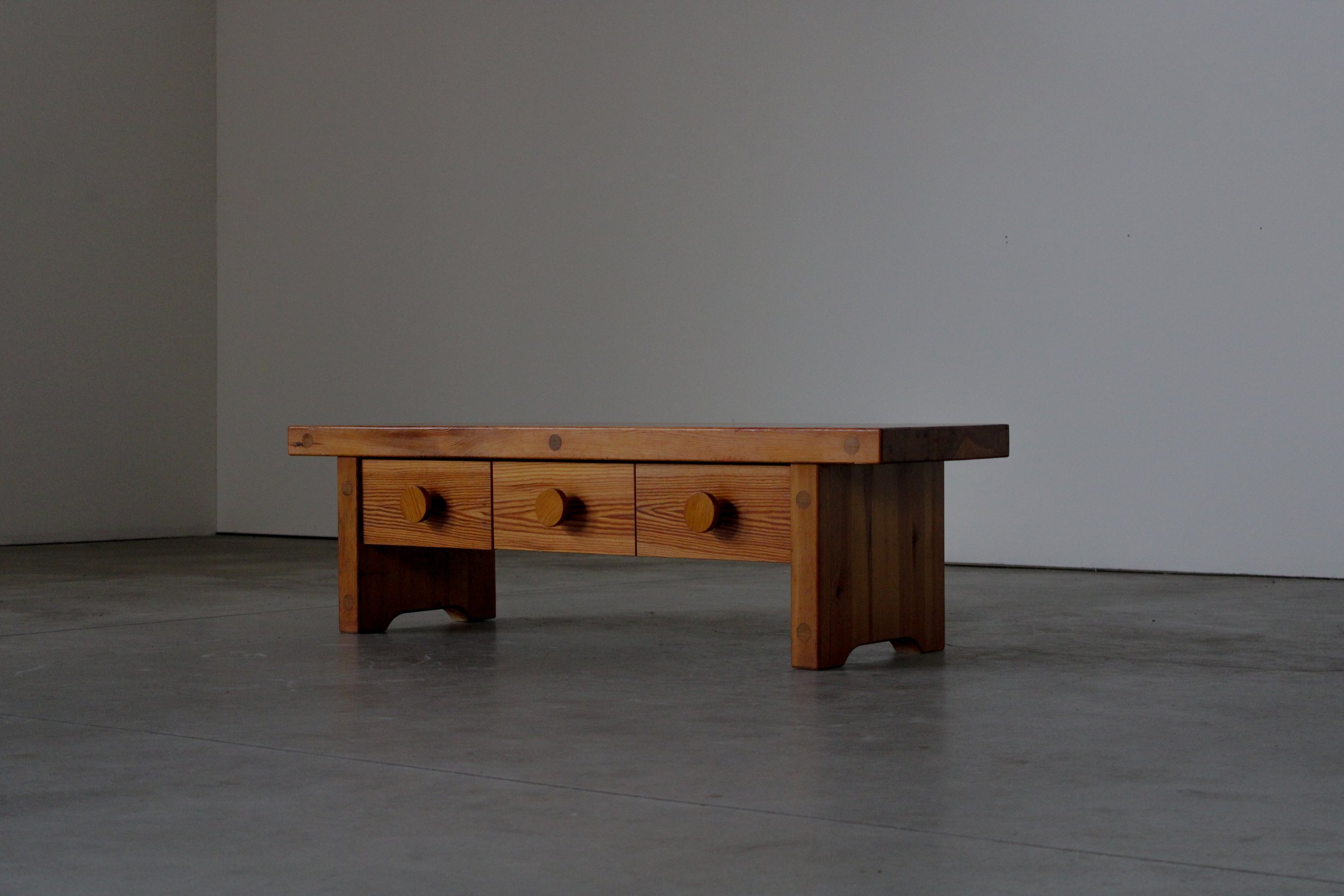Pine Bench by Roland Wilhelmsson