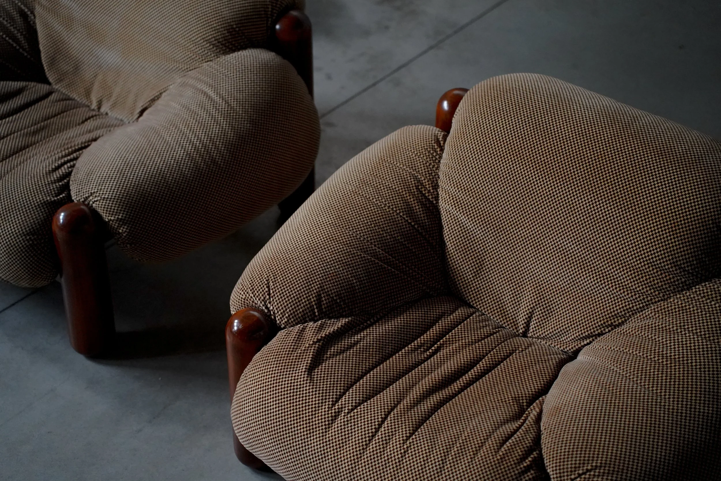 LOUNGE CHAIRS BY GRUPPO DAM