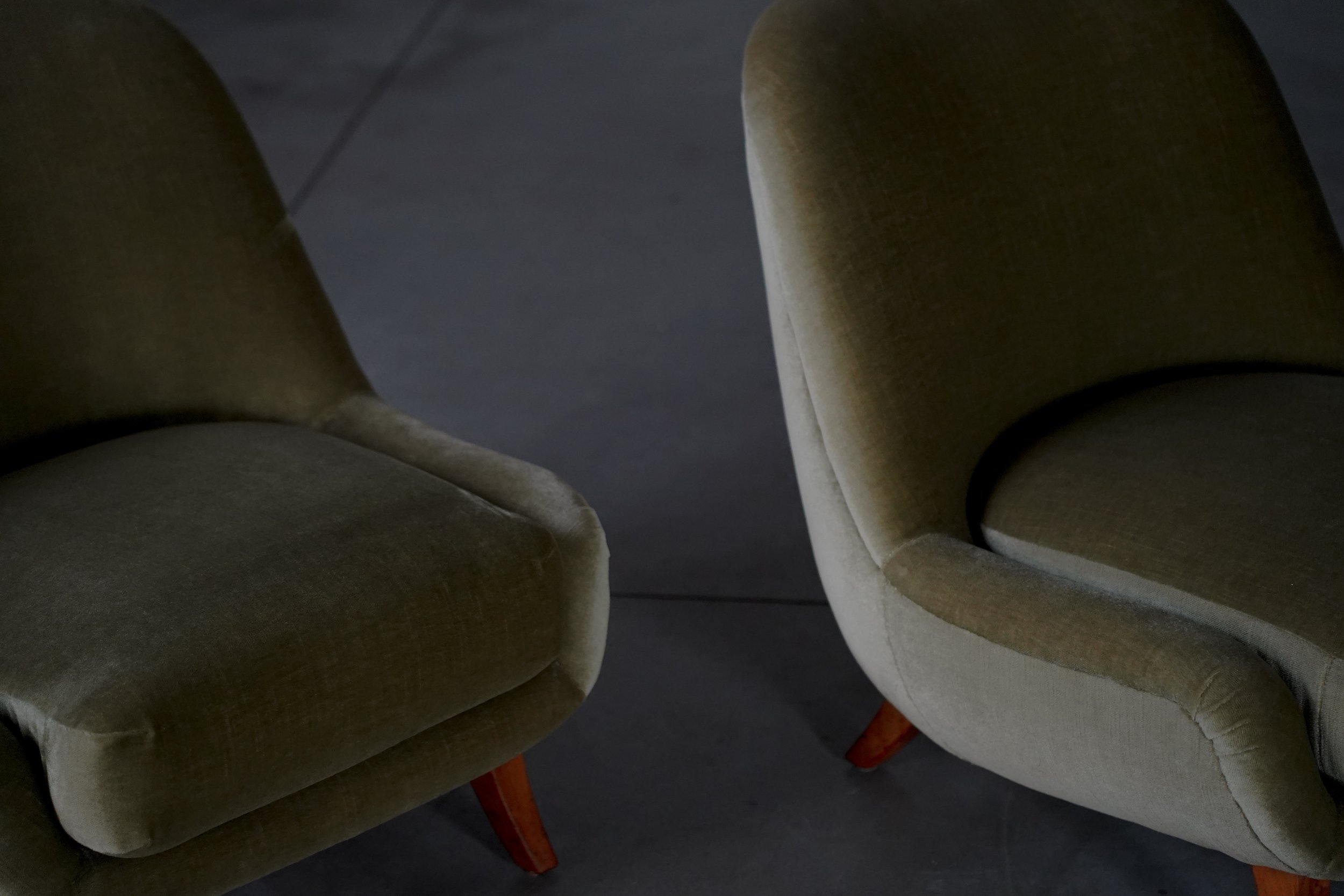 DANISH PAIR OF LOUNGE CHAIRS IN GREEN VELVET