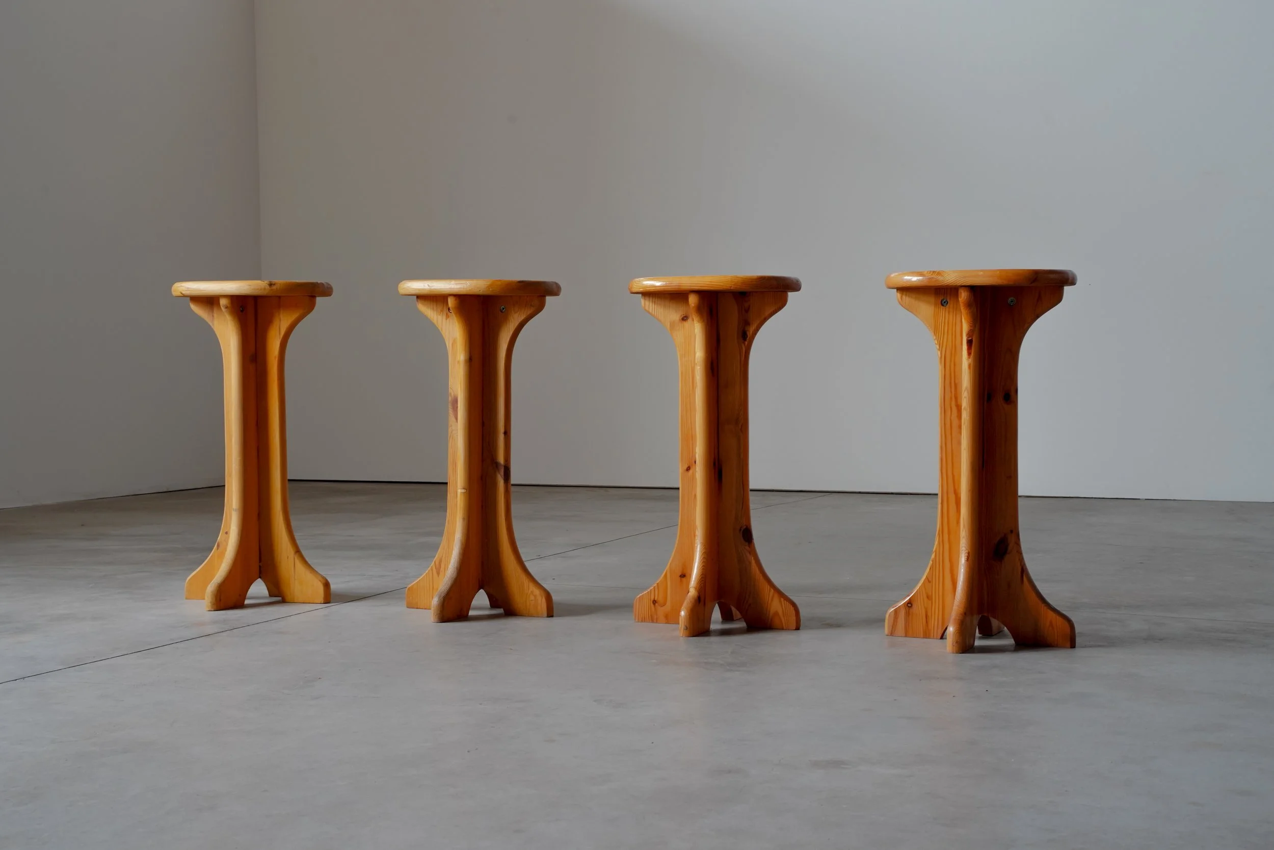 PINE BAR STOOLS