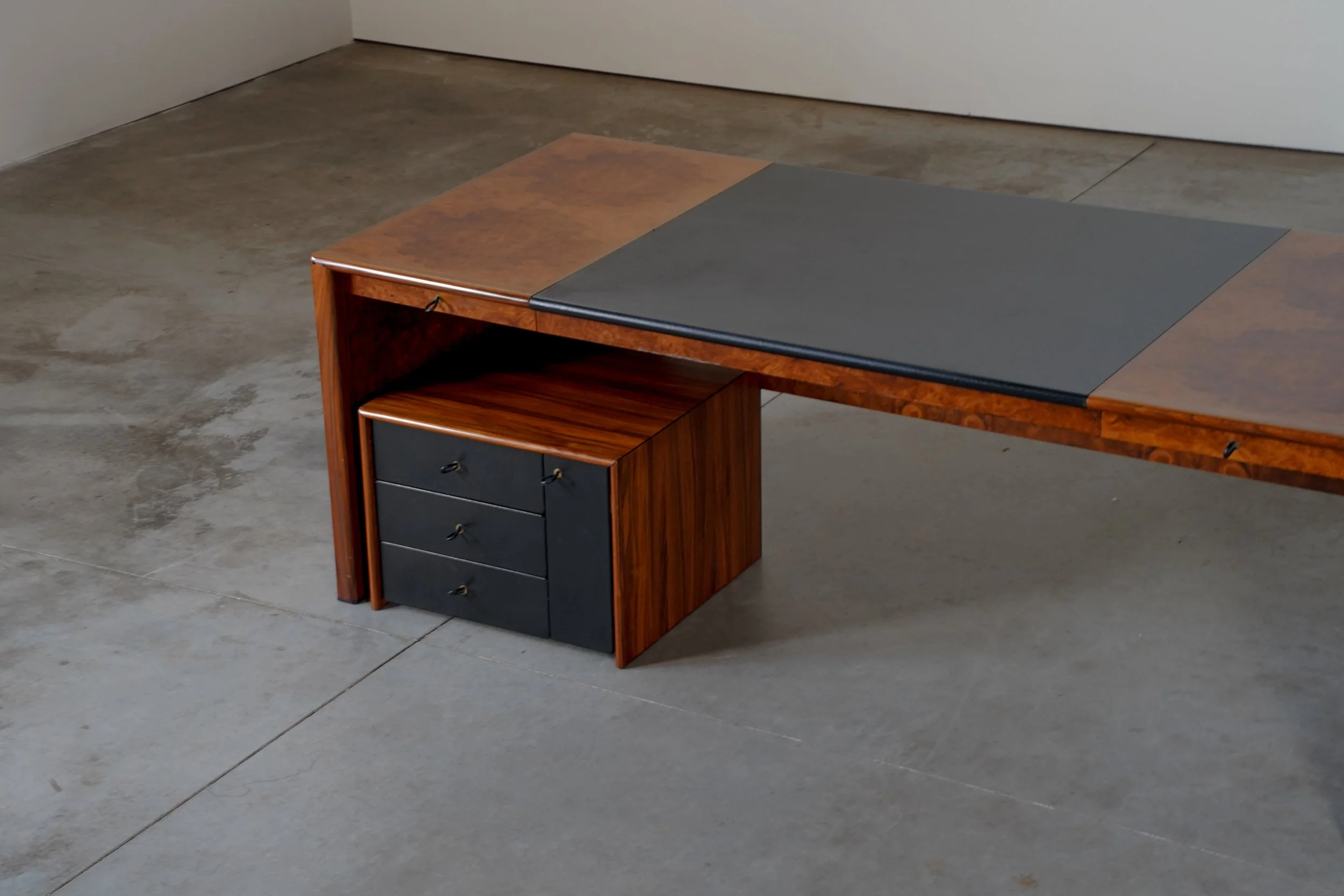 DESK BY AFRA & TOBIA SCARPA