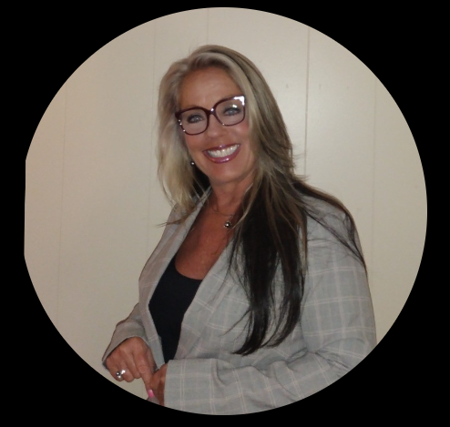 Dana Chaves, Director of Strategic Business Development, Lüt