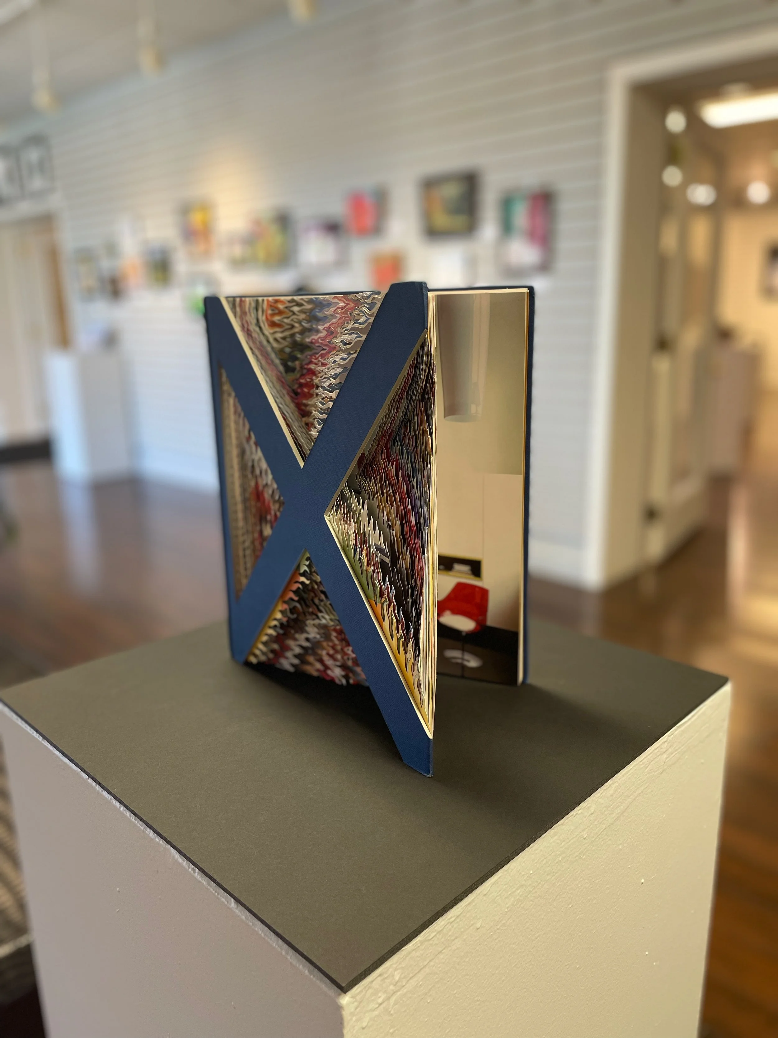 Ted_Wray_118Blue_X02_2022_10x12x5.jpeg