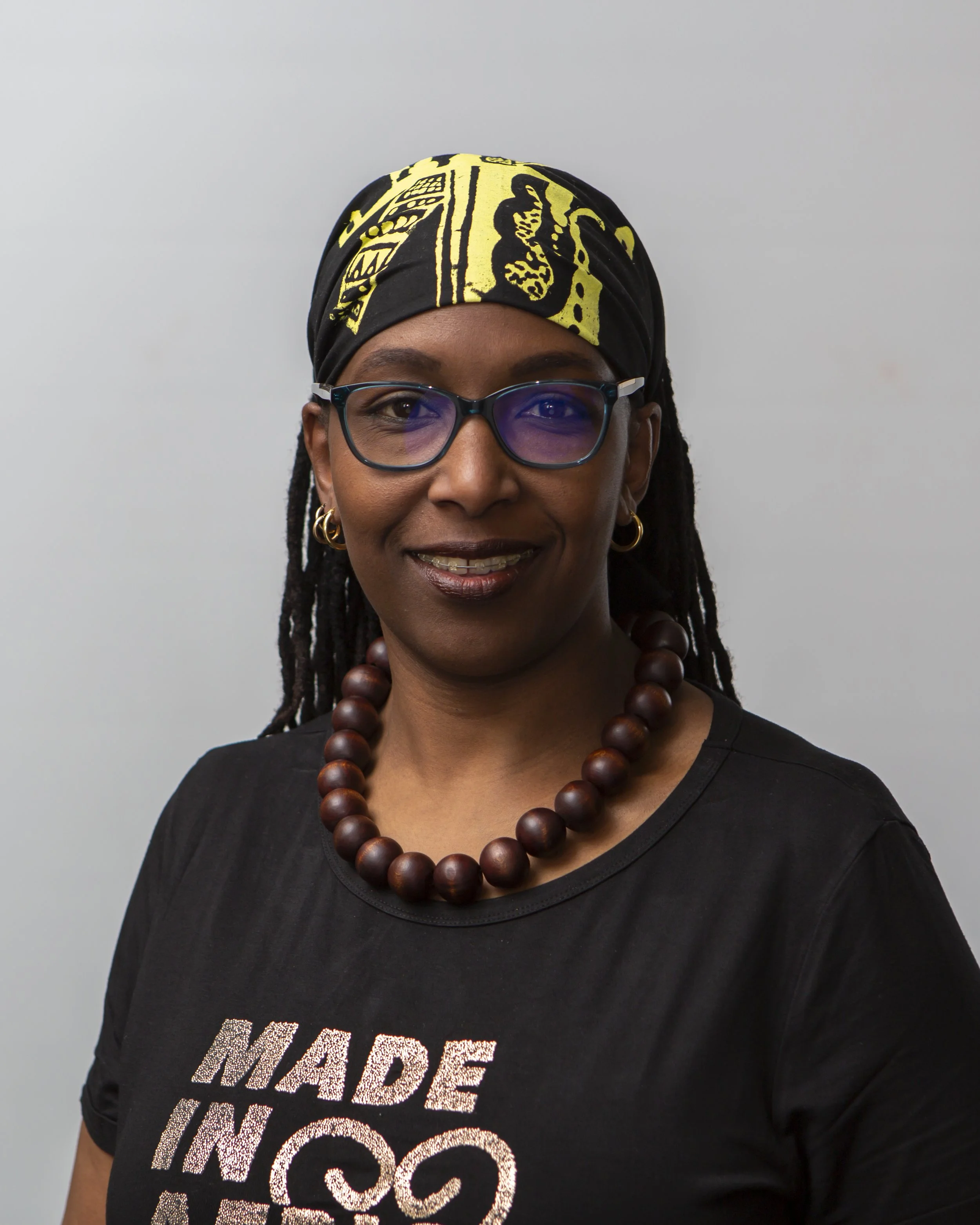 Geci Karuri-Sebina, docteure en urbanisme et directrice du Civic Tech Innovation Network. Ses travaux portent sur les technologies civiques, la planification des villes du Sud global et le développement de futurs décolonisés.