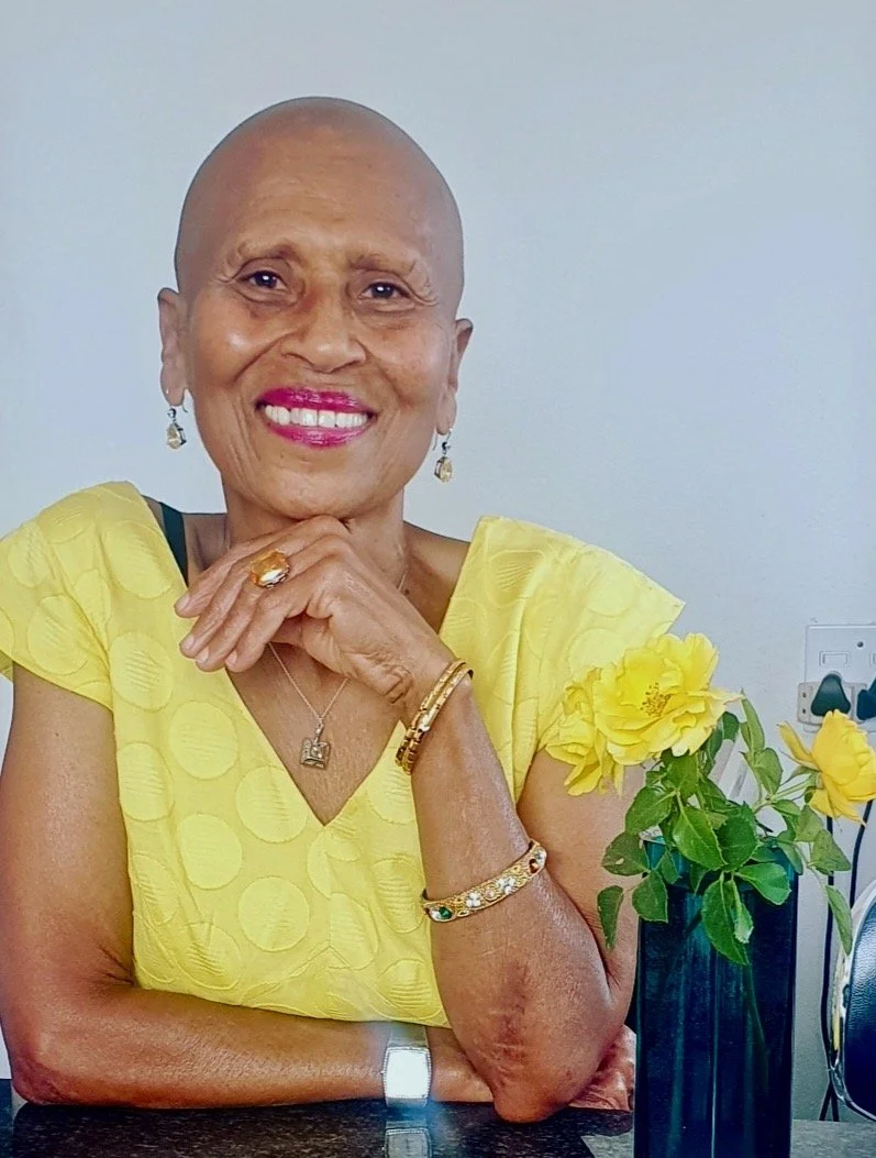 Portrait de Patricia McFadden, sociologue et militante panafricaine swazie, figure majeure du féminisme décolonial en Afrique spécialisée dans l'analyse des intersections entre patriarcat, race et capitalisme.