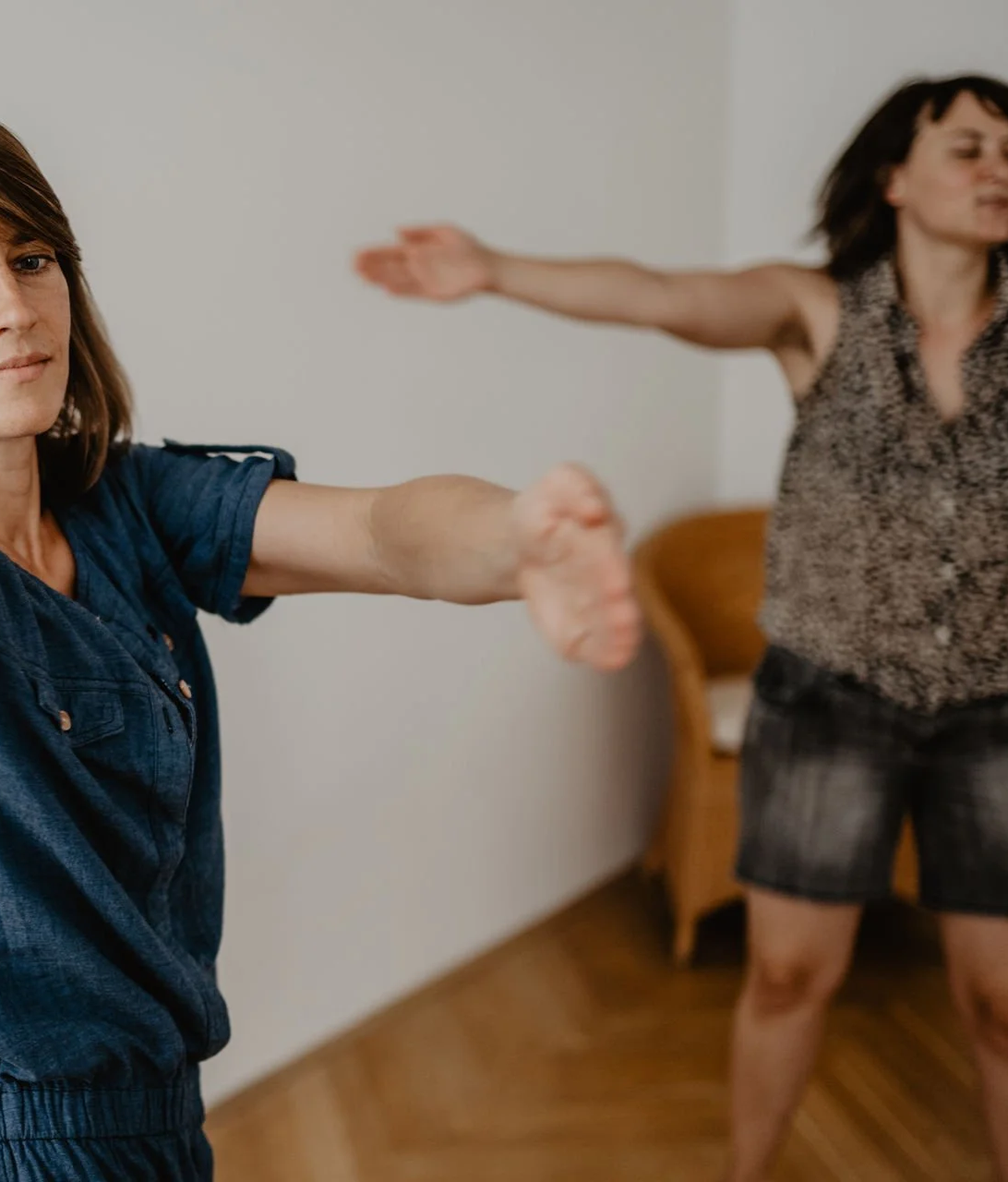 Embodiment Übungen in der Praxis für Körpertherapie in Wien.