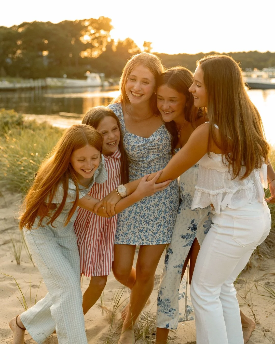When summers with your cousins feel like a movie 🎥🎞️
Giggles and dancing and splashing and games of Gaga ball were had with these gorgeous girls Sunday evening at Oyster Harbors. 

Can you believe this was a last minute shoot?! Their grandmother te