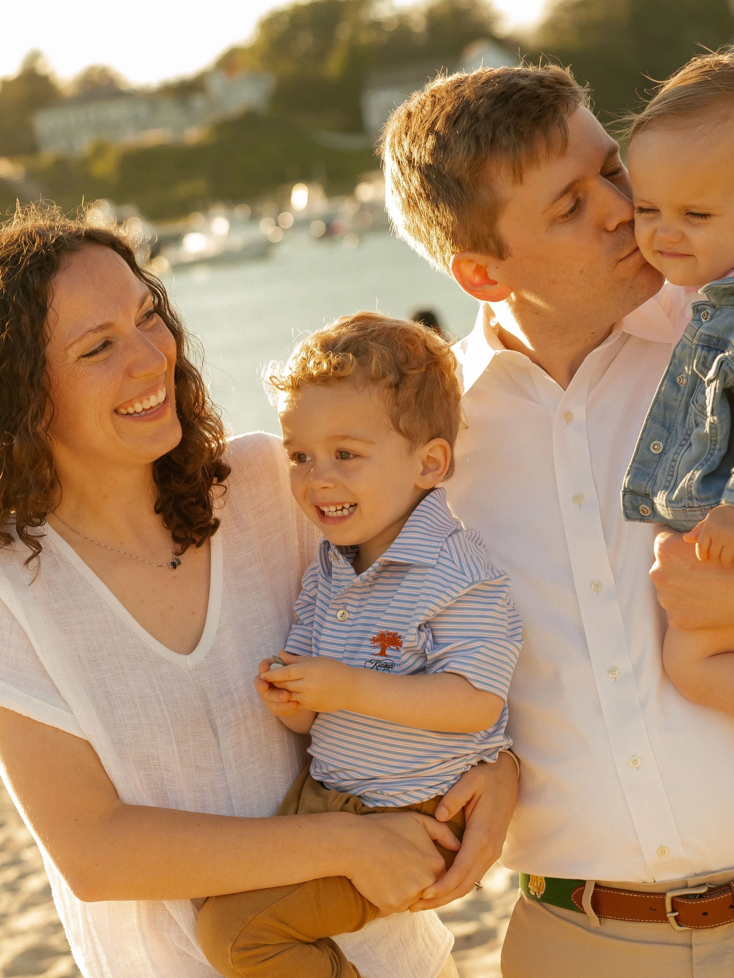 Perfectly golden evenings in Chatham with the sweetest family 🫶🏻🌞

Cape Cod Photographer | Cape Cod Family Photographer | Family Photoshoot | Gold Hour Photoshoot