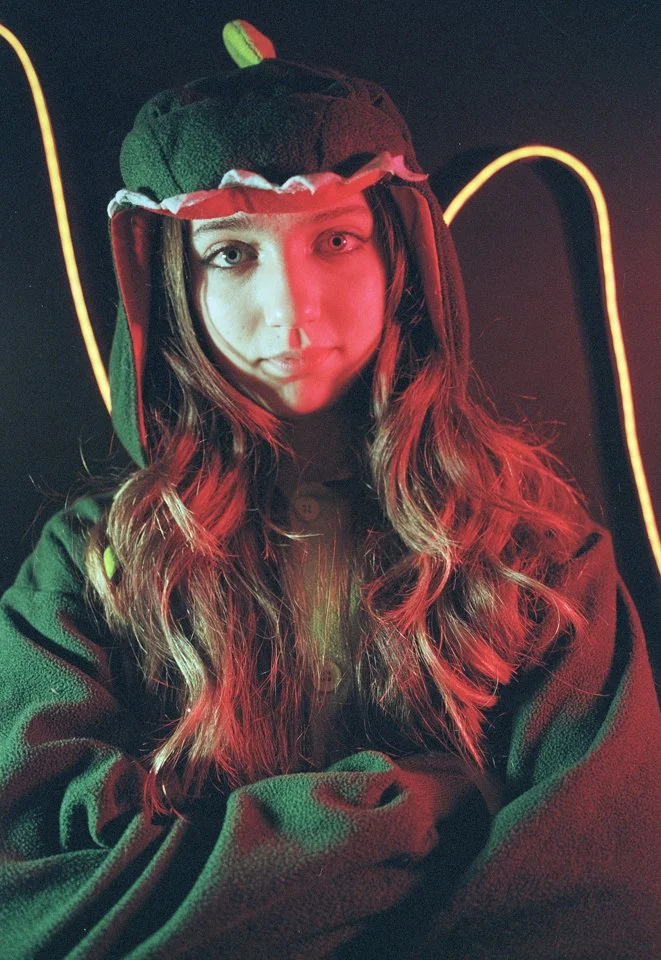 issyportra800 (9).jpg