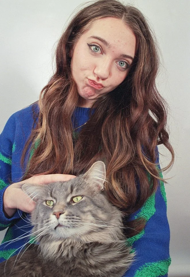 issyportra800 (4).jpg