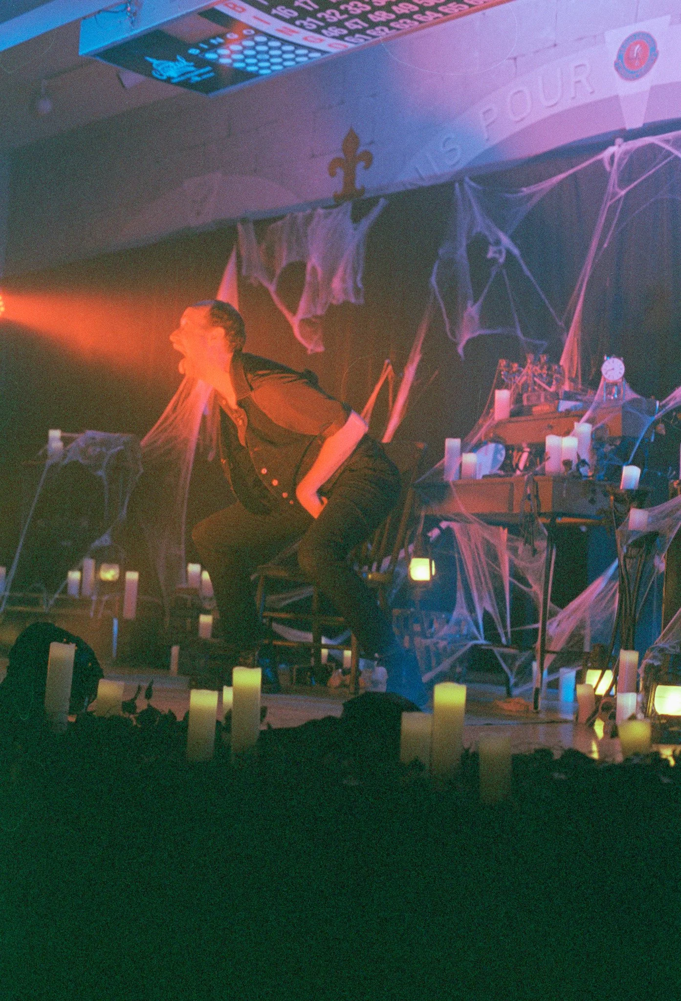 poeshowportra800 (7).jpg