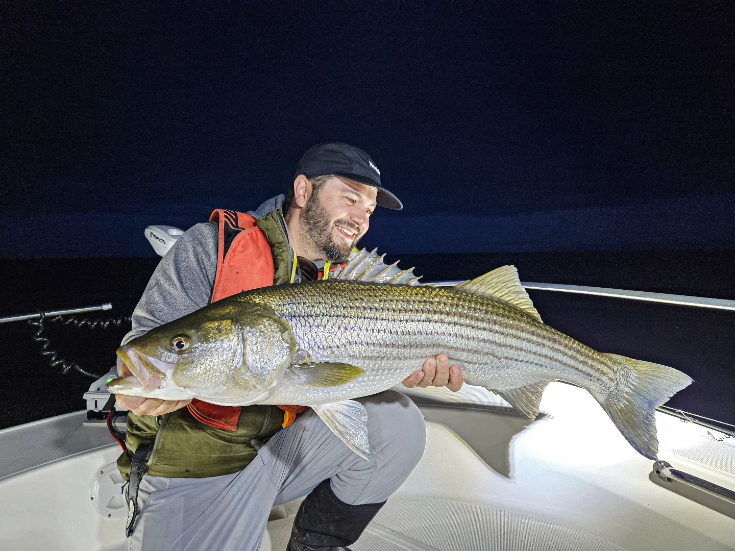 Nightshift Crew

Comme toujours, notre Julien Tremblay qui &agrave; peine arriv&eacute;  dans la Baie-des-Chaleurs, connecte avec un tank pour d&eacute;buter son s&eacute;jour en Gasp&eacute;sie. 

C'est vraiment un plaisir de p&ecirc;cher ensemble, 