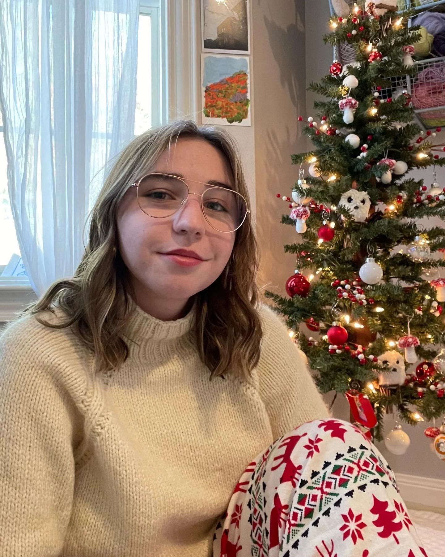 🎄merry christmas &amp; happy holidays🎄it's finally cold enough here to wear a sweater I made ten months ago that had never been worn before this week

#knitting #knitstagram #knittersofinstagram #handmade #memadewardrobe #offmyneedles #sweaterweath