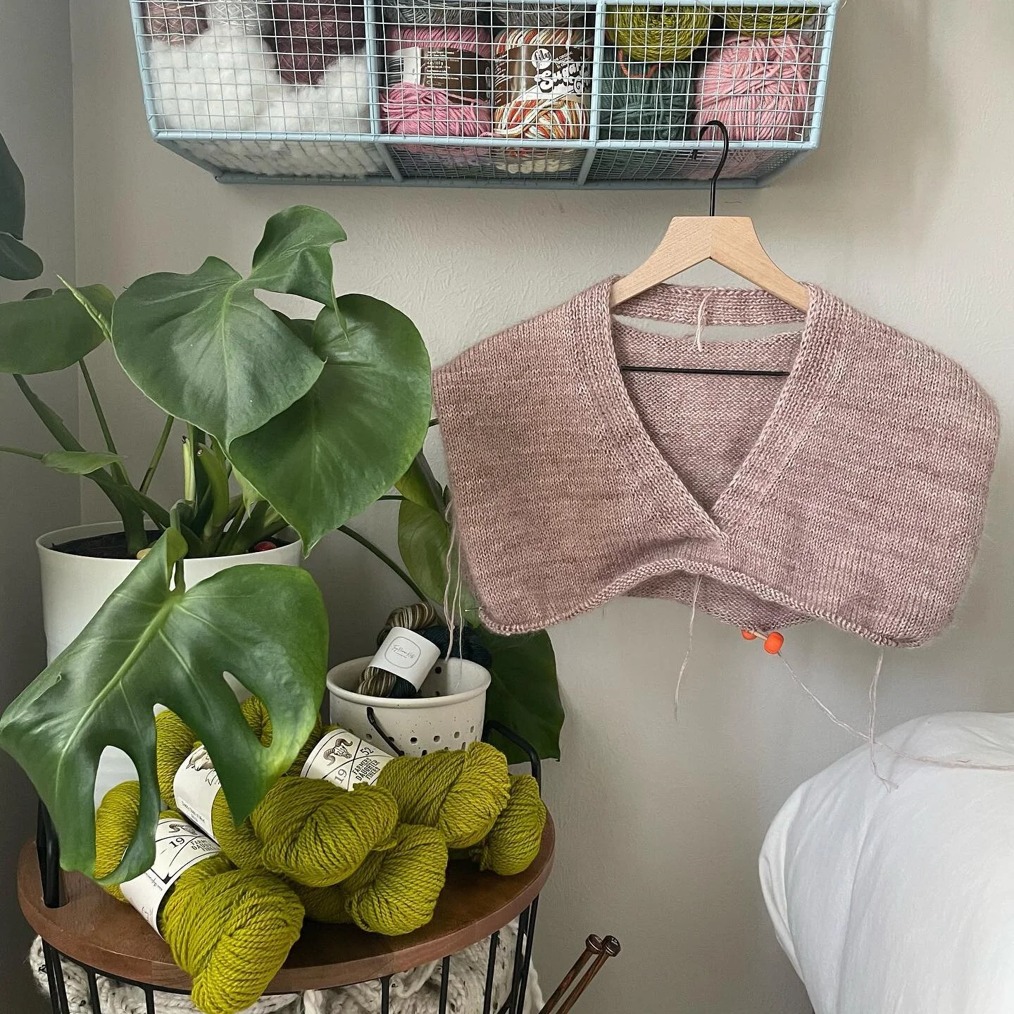 still in a sweater state of mind. currently working on my moon set pullover and have a harlow sweater v-neck planned next

yarn: get used to disappointment from @reddoorfs 
pattern: moon set pullover by @ozetta