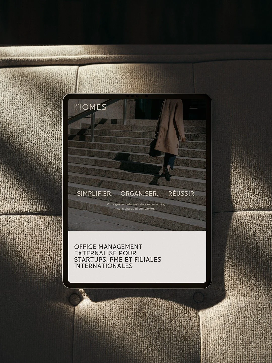 Un site, une vision, le tout cr&eacute;e en cinq jours.
OMES avait une identit&eacute; forte con&ccedil;ue sur une strat&eacute;gie solide. Il ne manquait plus qu'un espace pour la r&eacute;v&eacute;ler.
Sobre. Align&eacute;. &Eacute;vident.

Le site