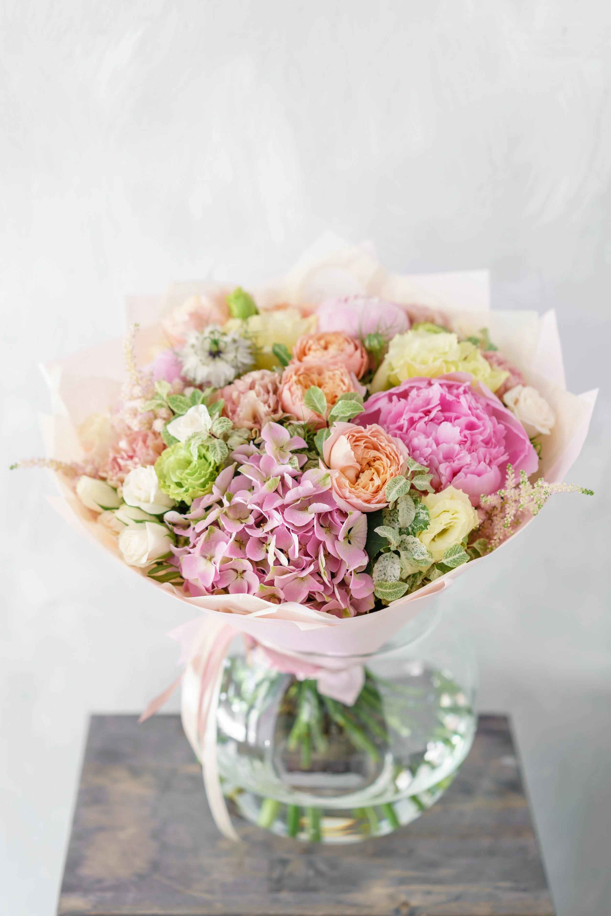 Modern Spring Bouquet (medium)