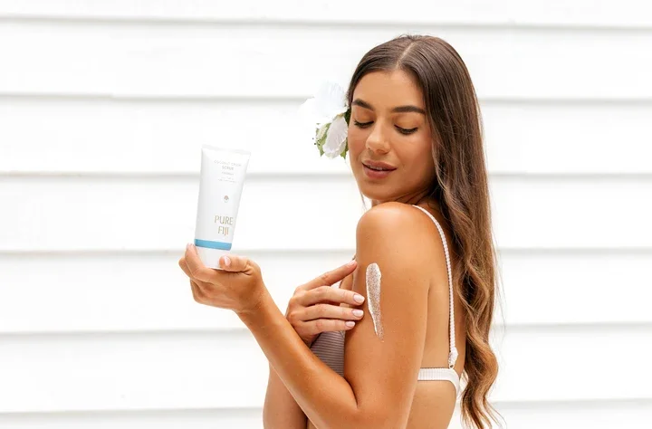 pure-fiji-skincare-pure-fiji-coconut-crush-scrub-180ml-1245950587.webp