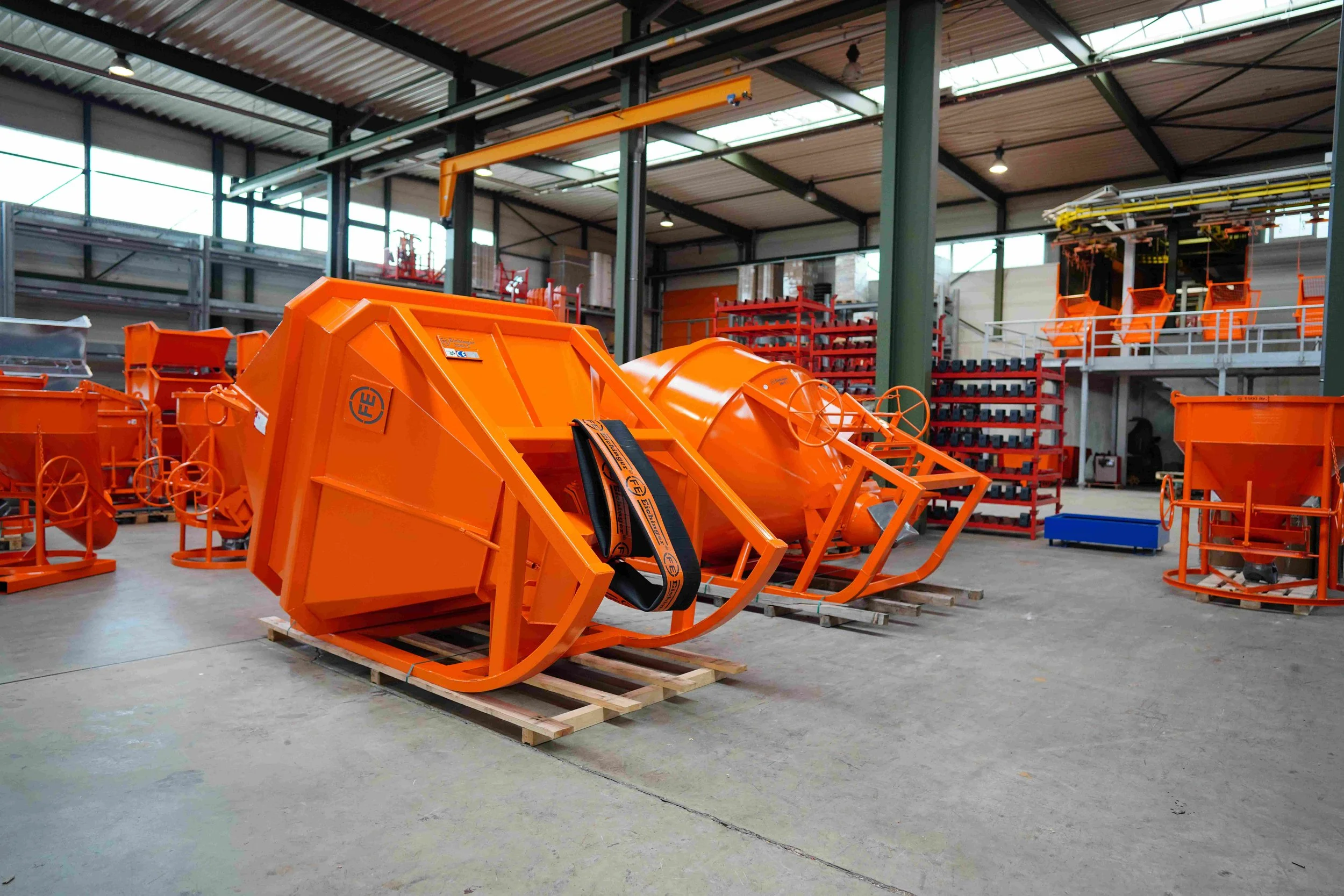 3000 liter laydown bucket for email.jpg