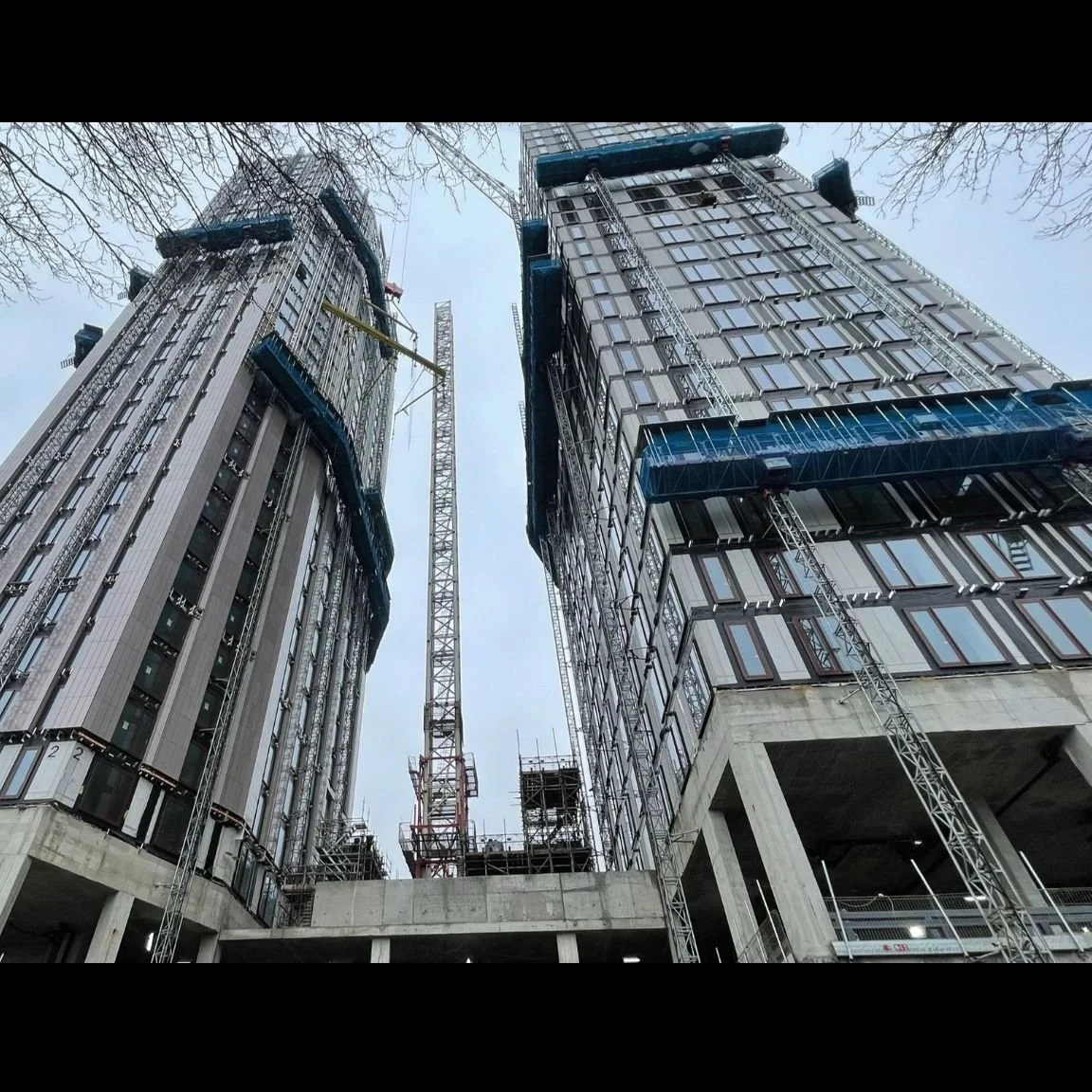 Stacked Mast Climbers on highrise.jpg